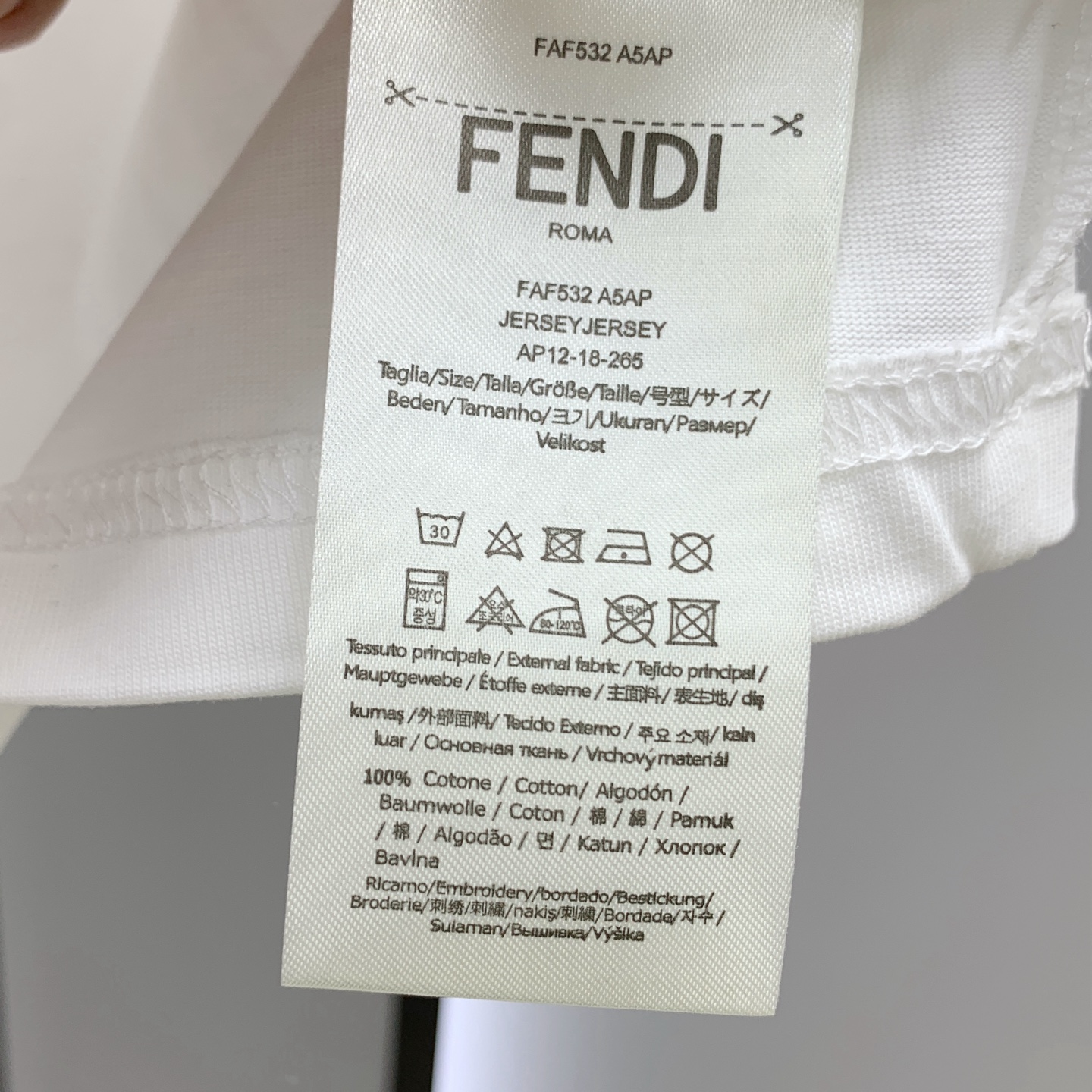 P调价⬇️。调价⬇️ （市场有仿版认准工艺和面料） 25ss芬迪纯棉最新面料（最高版本）经典标识图案lo