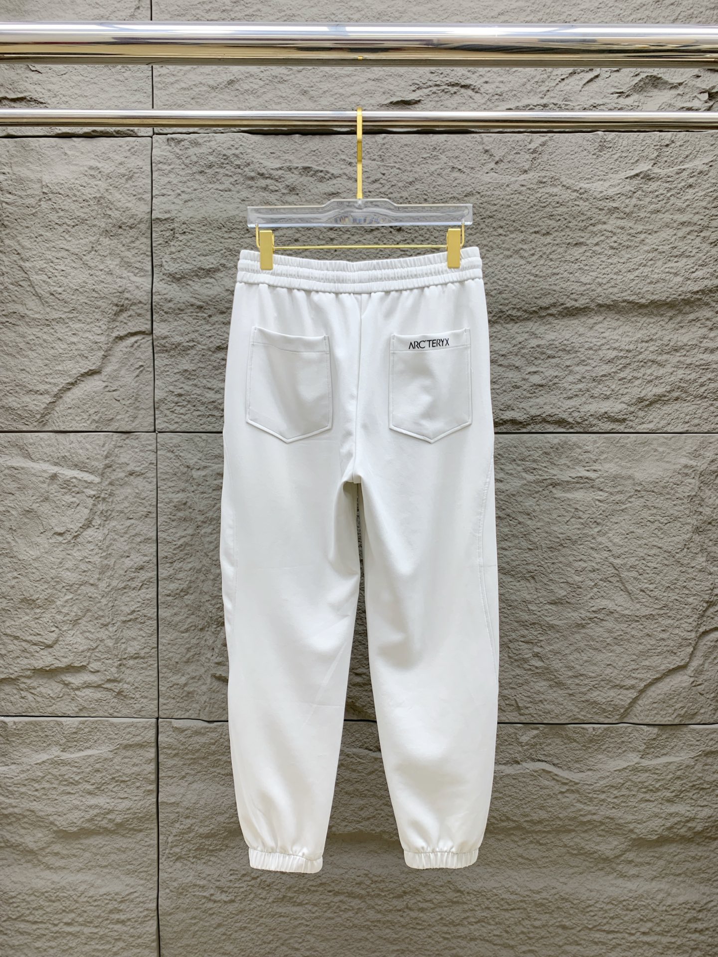 “Spring/Summer Re-emergence: Stylish High-Quality Fashion Pants with Custom Options” - 图片 9