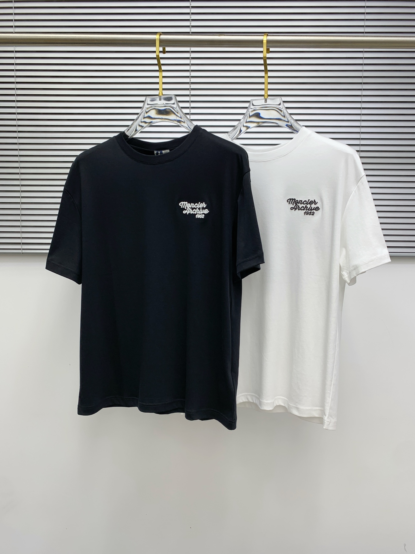 P蒙口2025春夏新款男女同款👫短袖T恤，最新款全网独家首上！！~既经典有时尚百搭，谁不爱啊，将经典再次