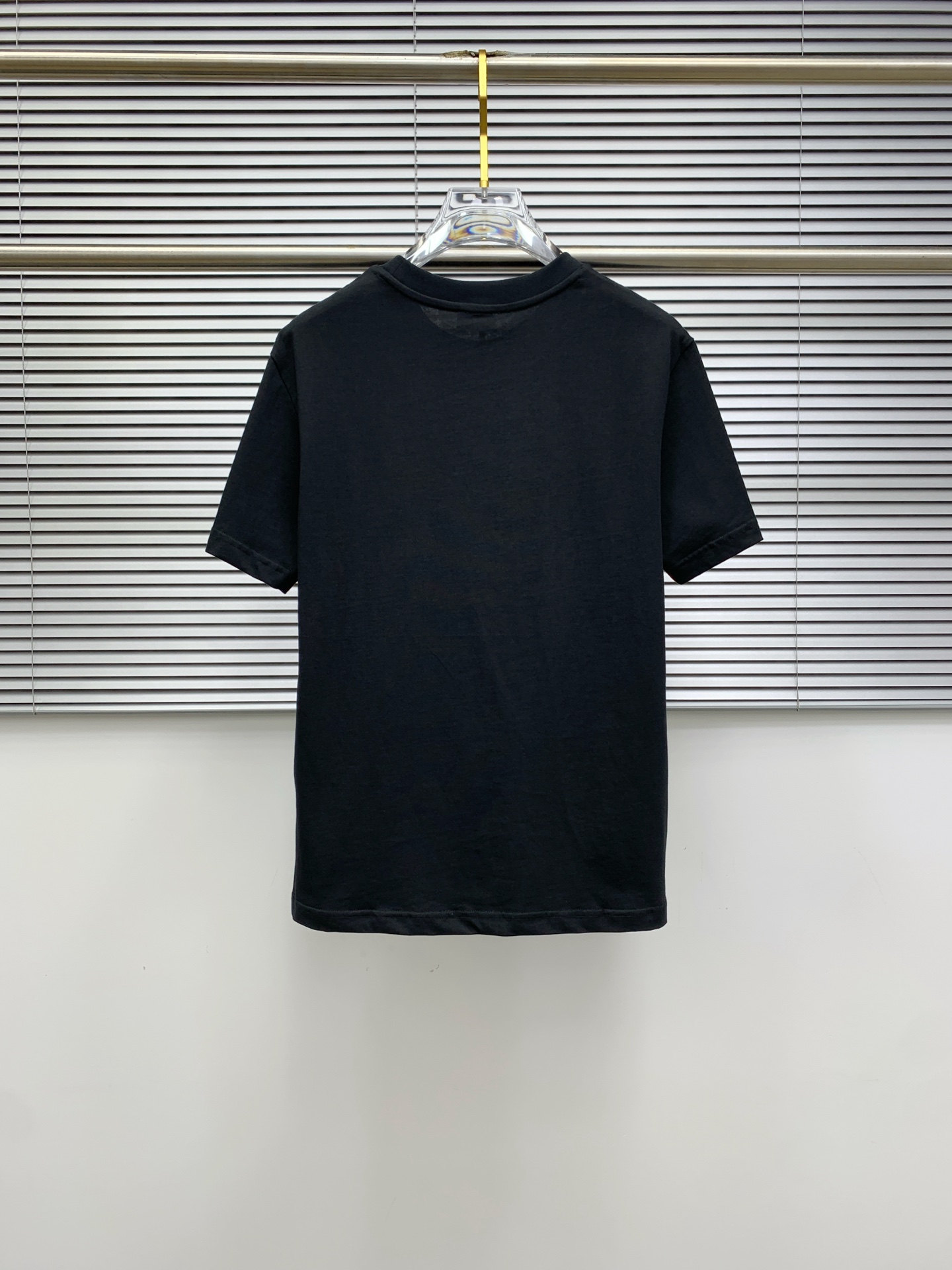 P蒙口2025春夏新款男女同款👫短袖T恤，最新款全网独家首上！！~既经典有时尚百搭，谁不爱啊，将经典再次