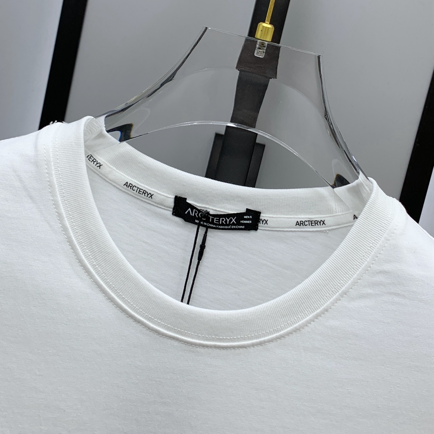 P始祖鸟2025夏季新款短袖T恤，个性艺术系列全网独家首发 百搭款细节处理完美纯棉面料十分精致 原版面料