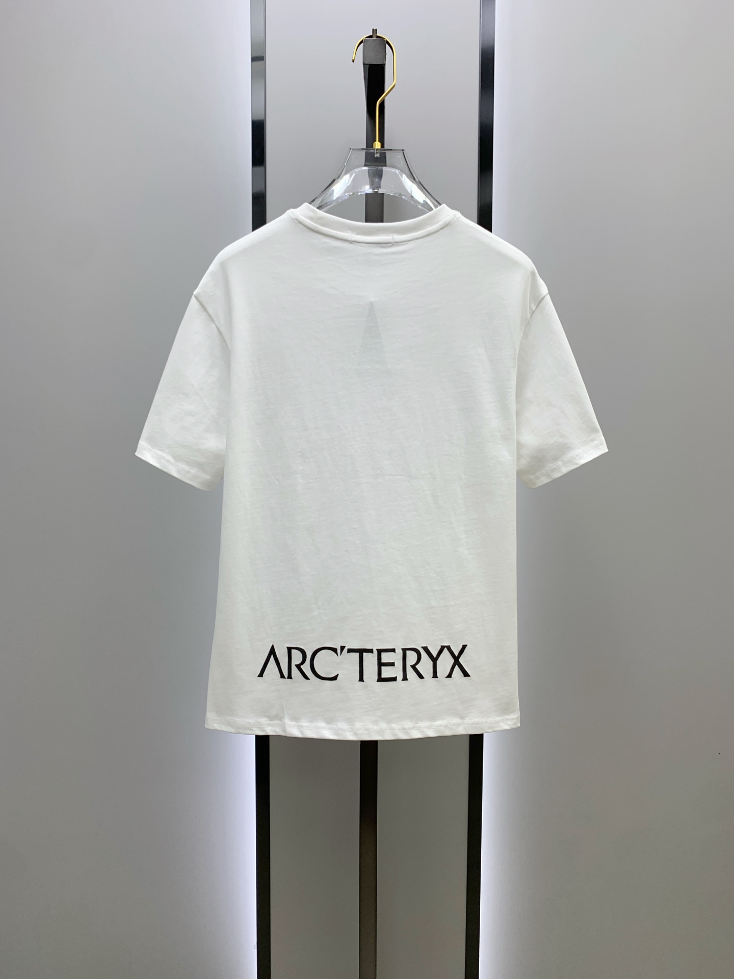 P始祖鸟2025夏季新款短袖T恤，个性艺术系列全网独家首发 百搭款细节处理完美纯棉面料十分精致 原版面料