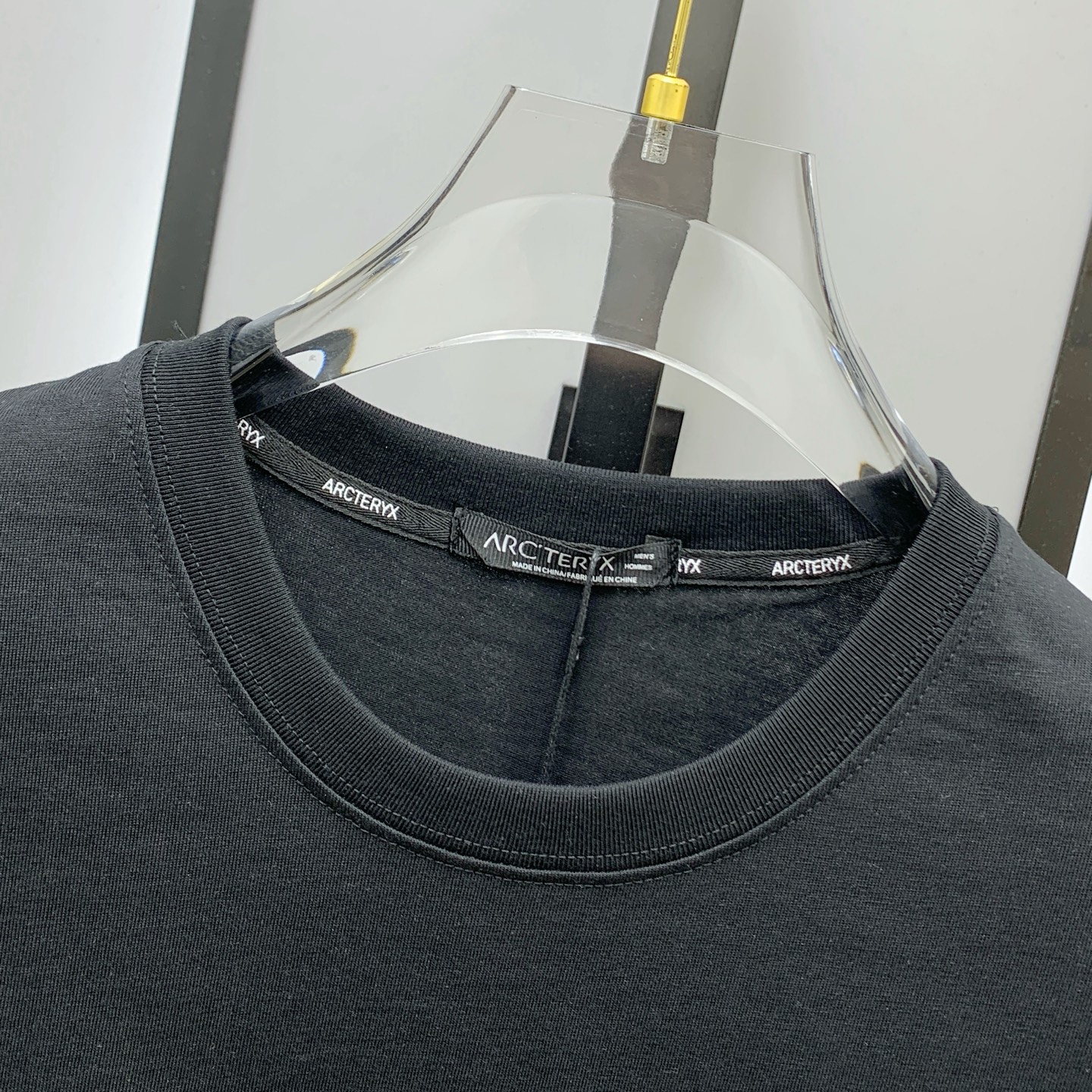 P始祖鸟2025夏季新款短袖T恤，个性艺术系列全网独家首发 百搭款细节处理完美纯棉面料十分精致 原版面料