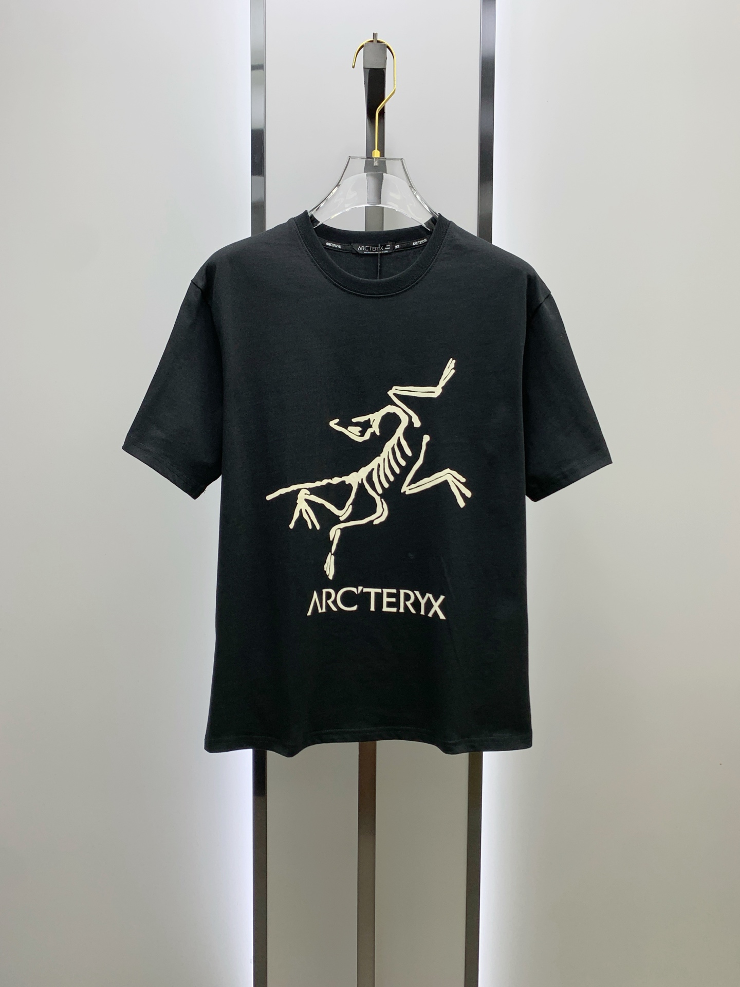 P始祖鸟2025夏季新款短袖T恤，个性艺术系列全网独家首发 百搭款细节处理完美纯棉面料十分精致 原版面料