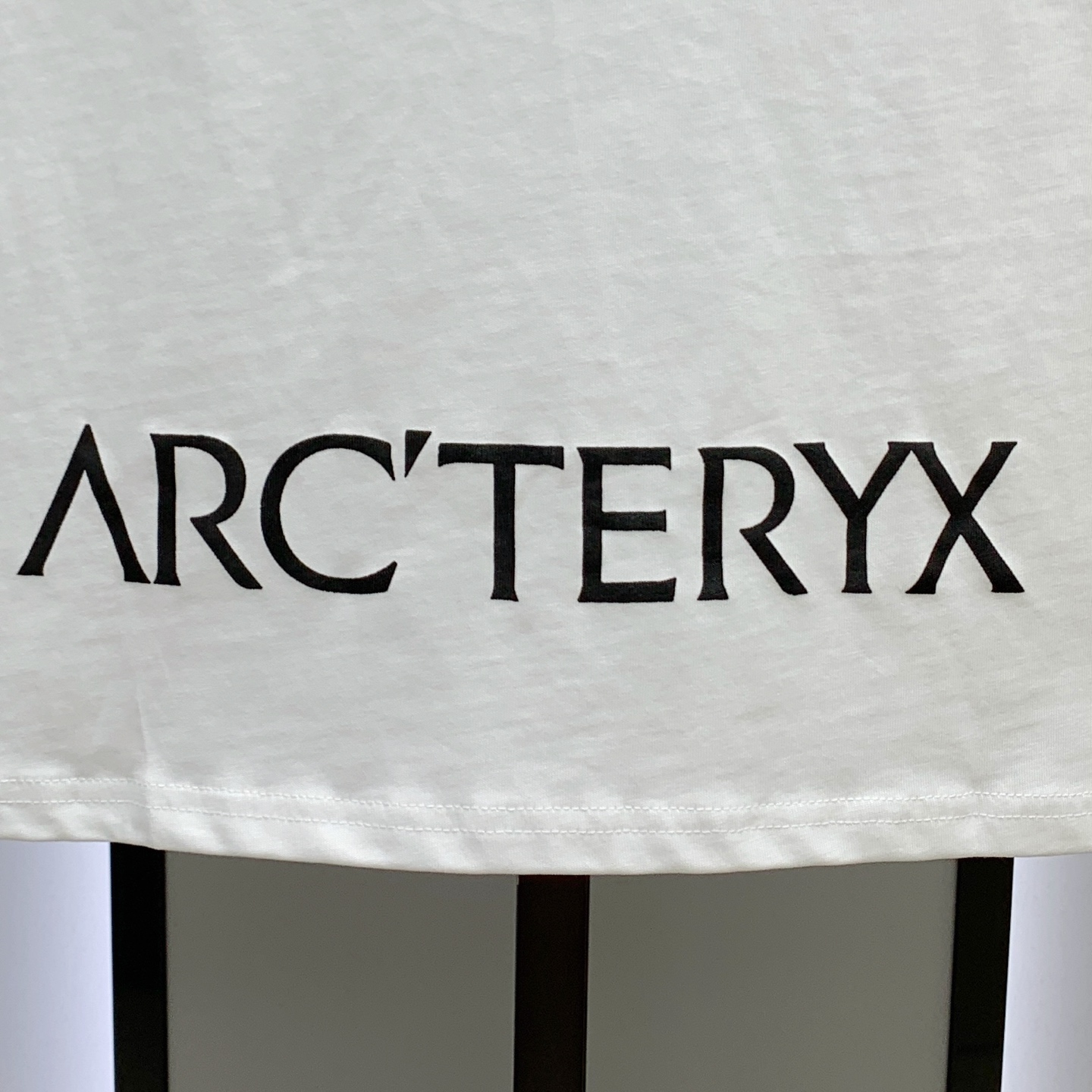 P始祖鸟2025夏季新款短袖T恤，个性艺术系列全网独家首发 百搭款细节处理完美纯棉面料十分精致 原版面料