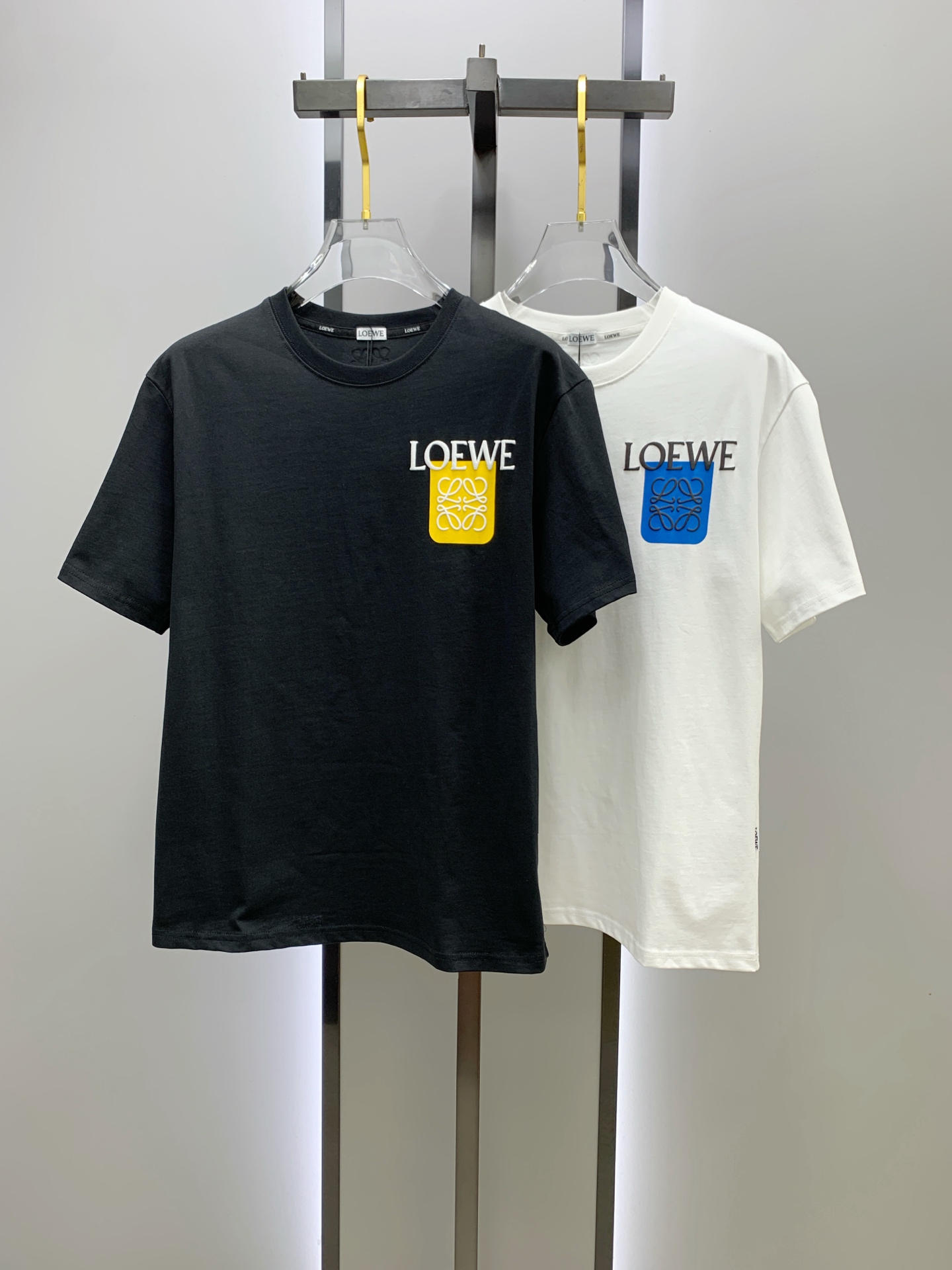 P罗意威2025夏季新款短袖T恤，个性艺术系列全网独家首发 百搭款细节处理完美纯棉面料十分精致 原版面料