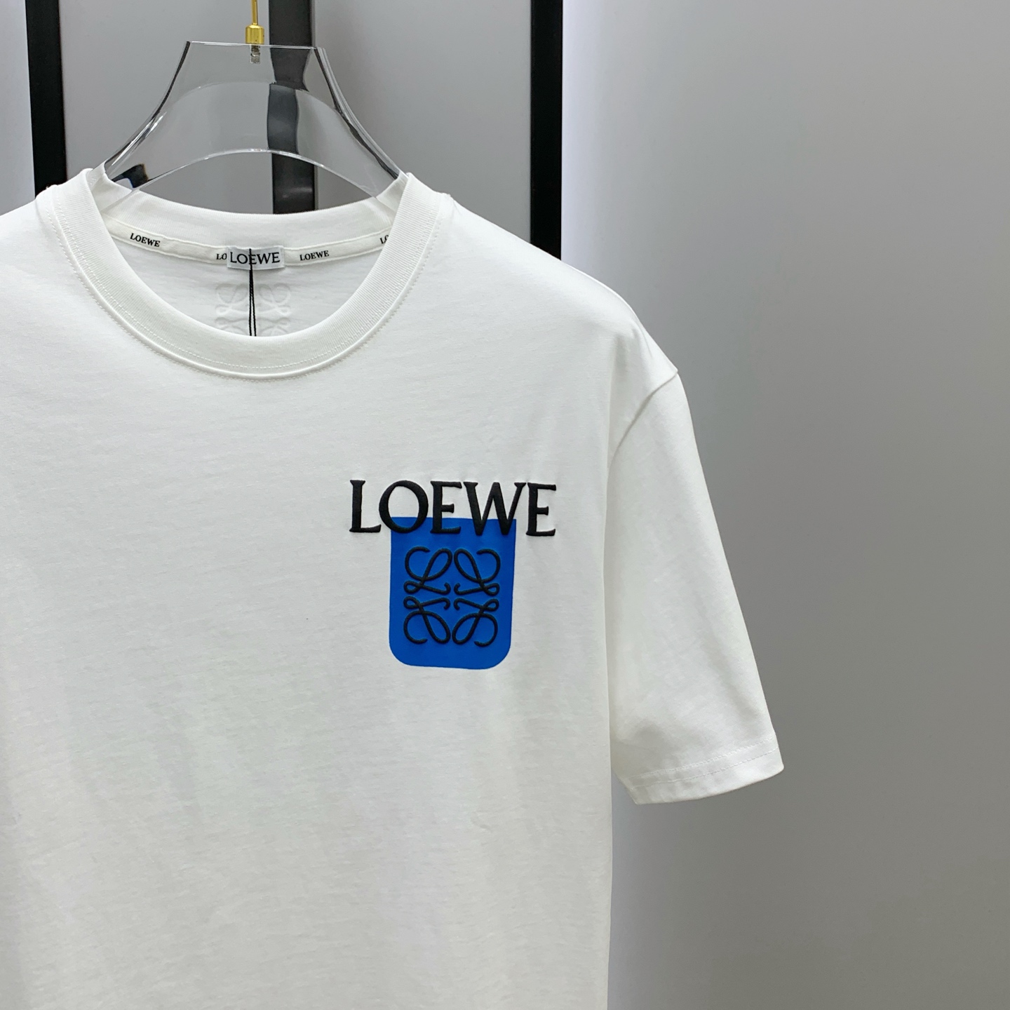 P罗意威2025夏季新款短袖T恤，个性艺术系列全网独家首发 百搭款细节处理完美纯棉面料十分精致 原版面料