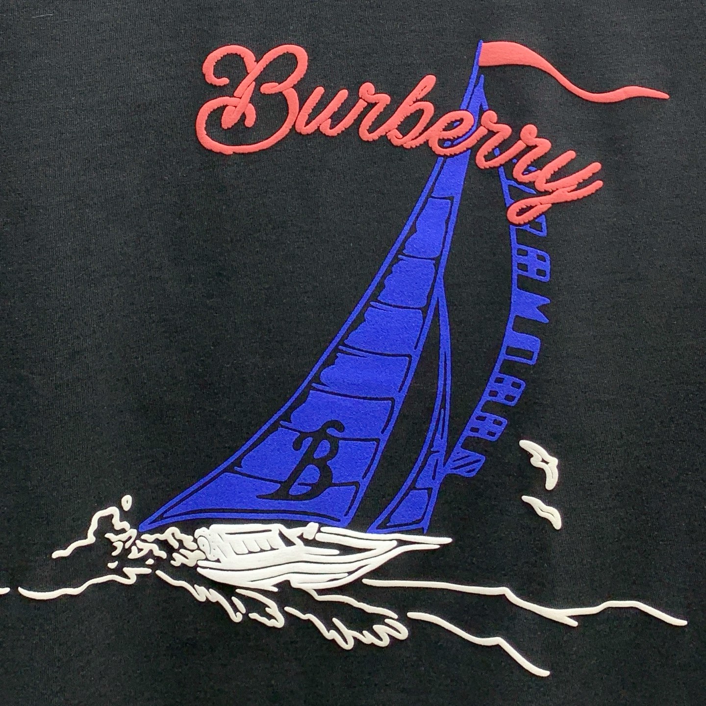 P巴宝莉2025夏季新款短袖T恤，个性艺术系列全网独家首发 百搭款细节处理完美纯棉面料十分精致 原版面料