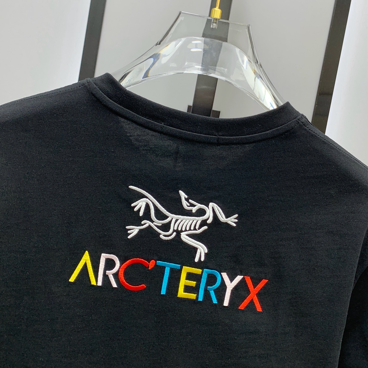 P始祖鸟2025夏季新款短袖T恤，个性艺术系列全网独家首发 百搭款细节处理完美纯棉面料十分精致 原版面料