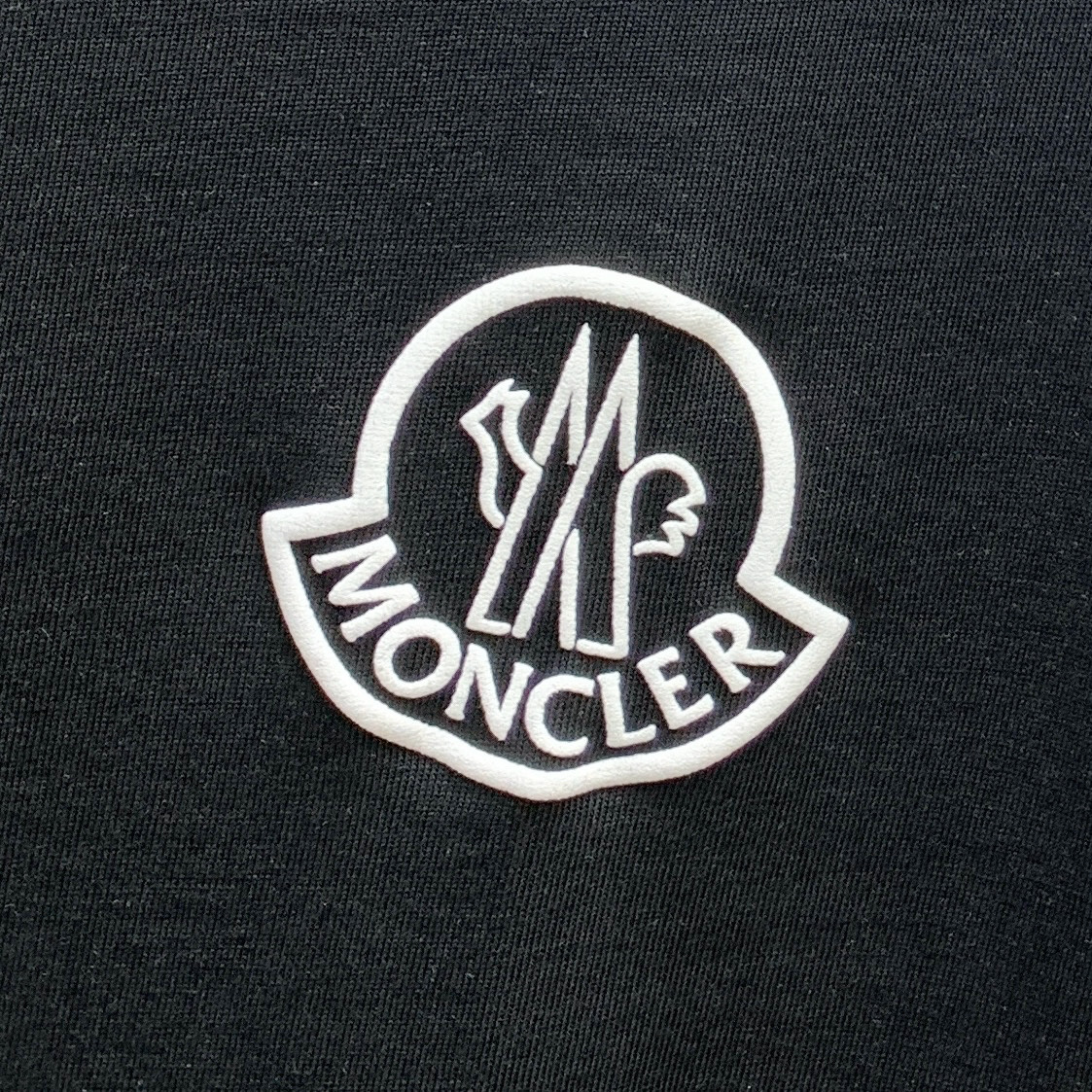 P蒙口2025夏季新款短袖T恤，个性艺术系列全网独家首发 百搭款细节处理完美纯棉面料十分精致 原版面料 