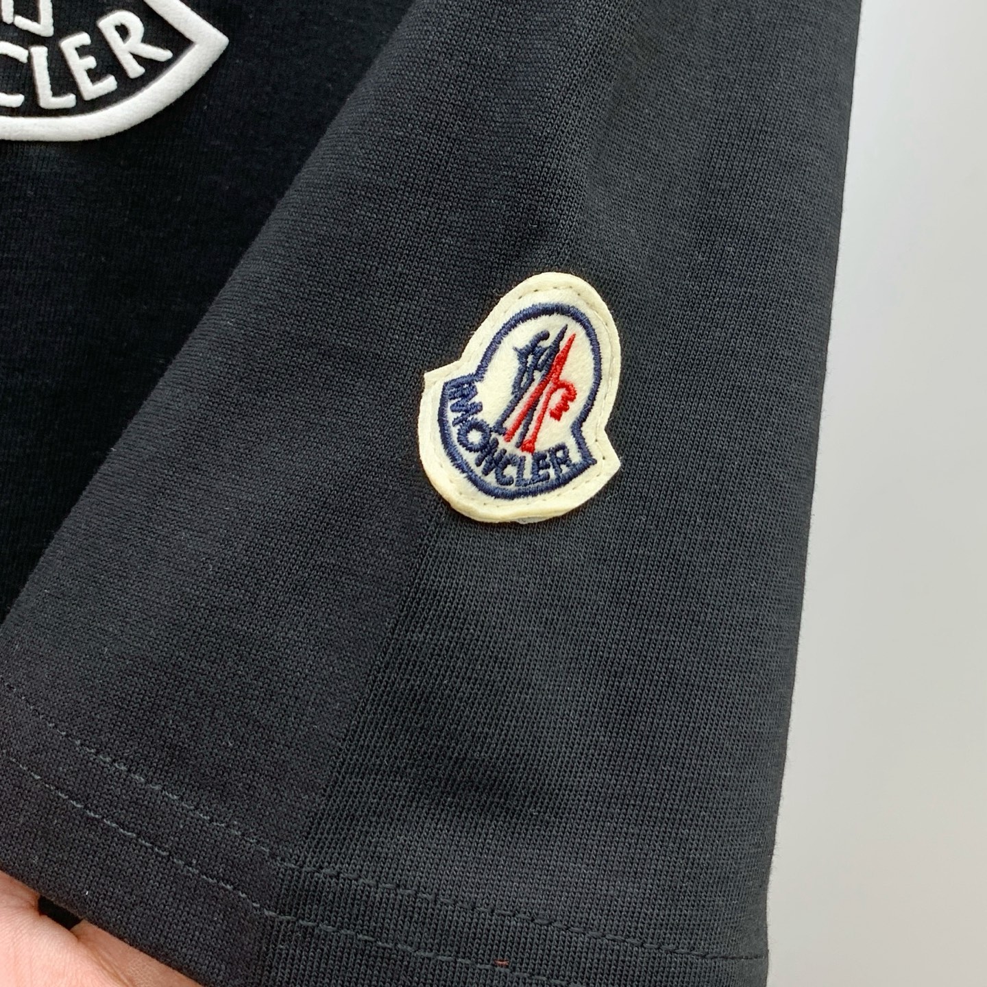 P蒙口2025夏季新款短袖T恤，个性艺术系列全网独家首发 百搭款细节处理完美纯棉面料十分精致 原版面料 