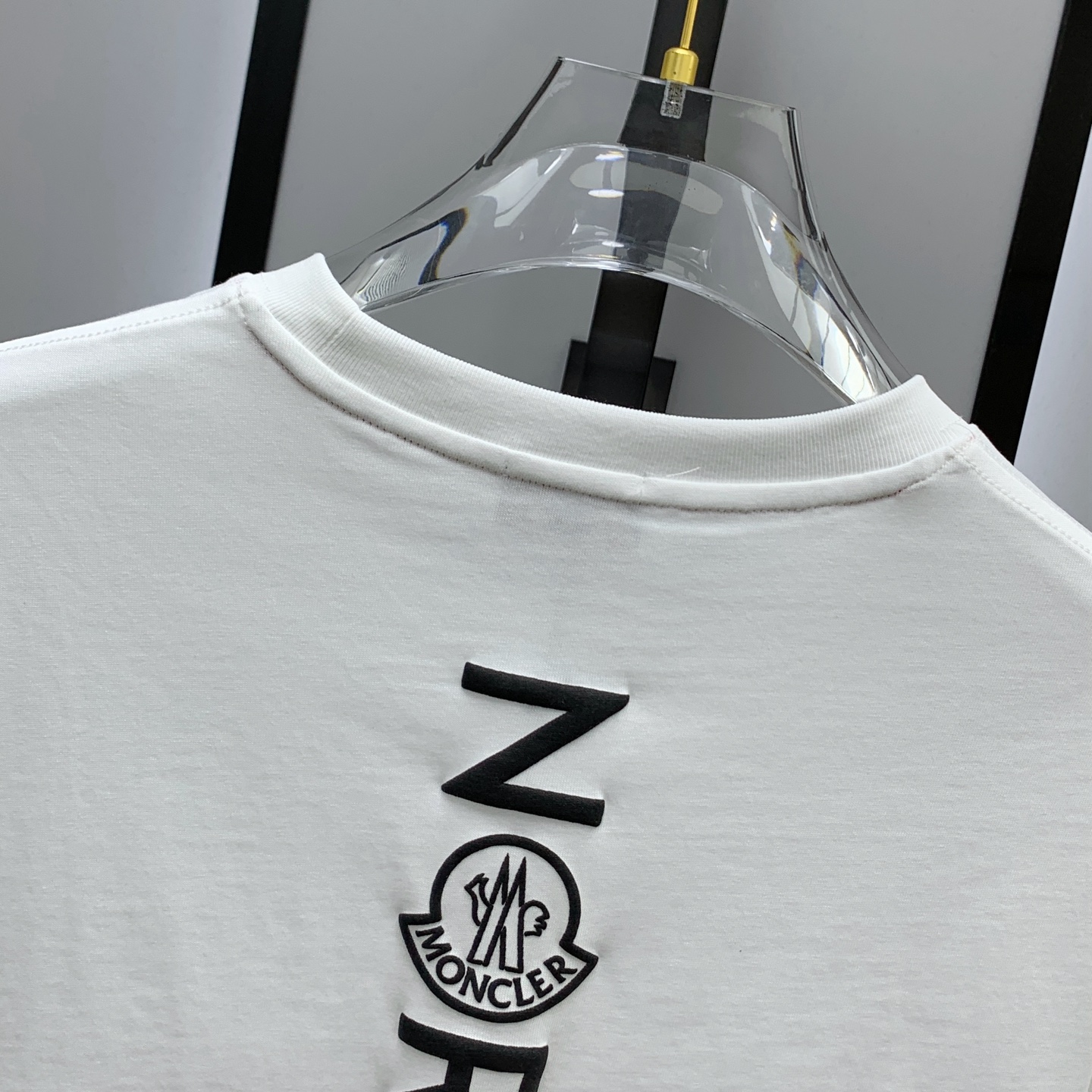 P蒙口2025夏季新款短袖T恤，个性艺术系列全网独家首发 百搭款细节处理完美纯棉面料十分精致 原版面料 