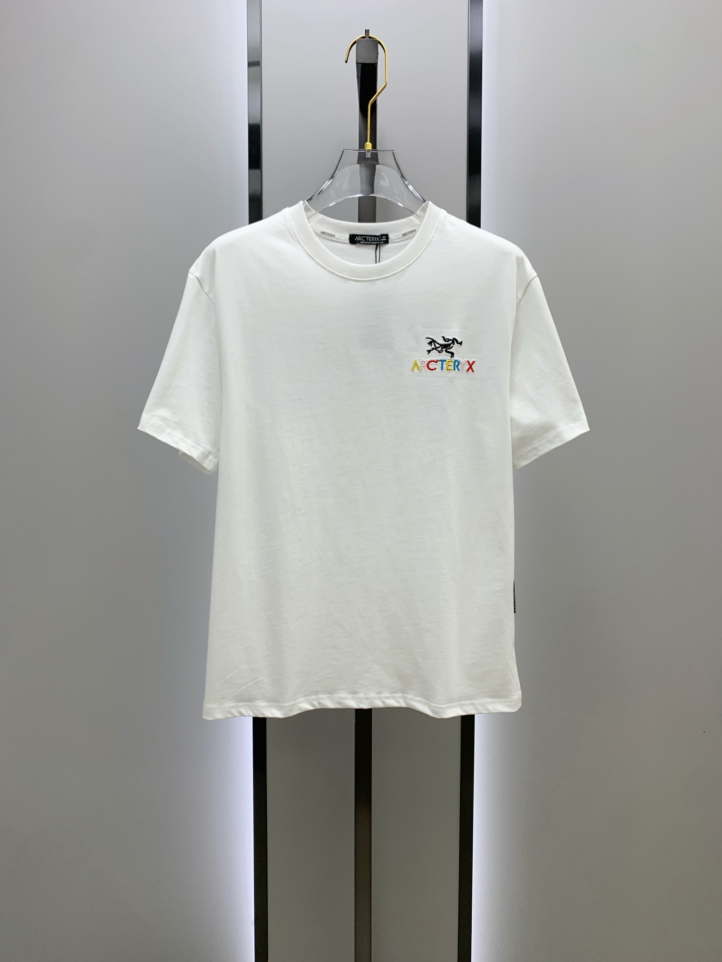 Arc'teryx Summer Short Sleeve T-Shirt - Unique Art Series, Unisex Style 2 i1746550355799 7466 0 0