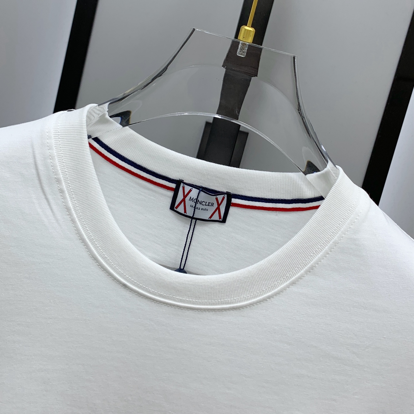 P蒙口2025夏季新款短袖T恤，个性艺术系列全网独家首发 百搭款细节处理完美纯棉面料十分精致 原版面料 