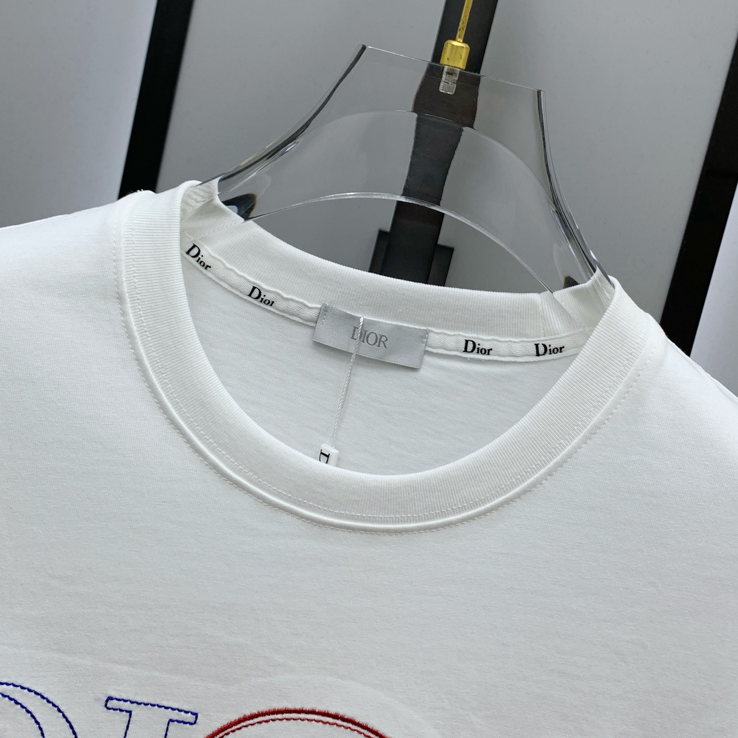 P迪奥2025夏季新款短袖T恤，个性艺术系列全网独家首发 百搭款细节处理完美纯棉面料十分精致 原版面料 