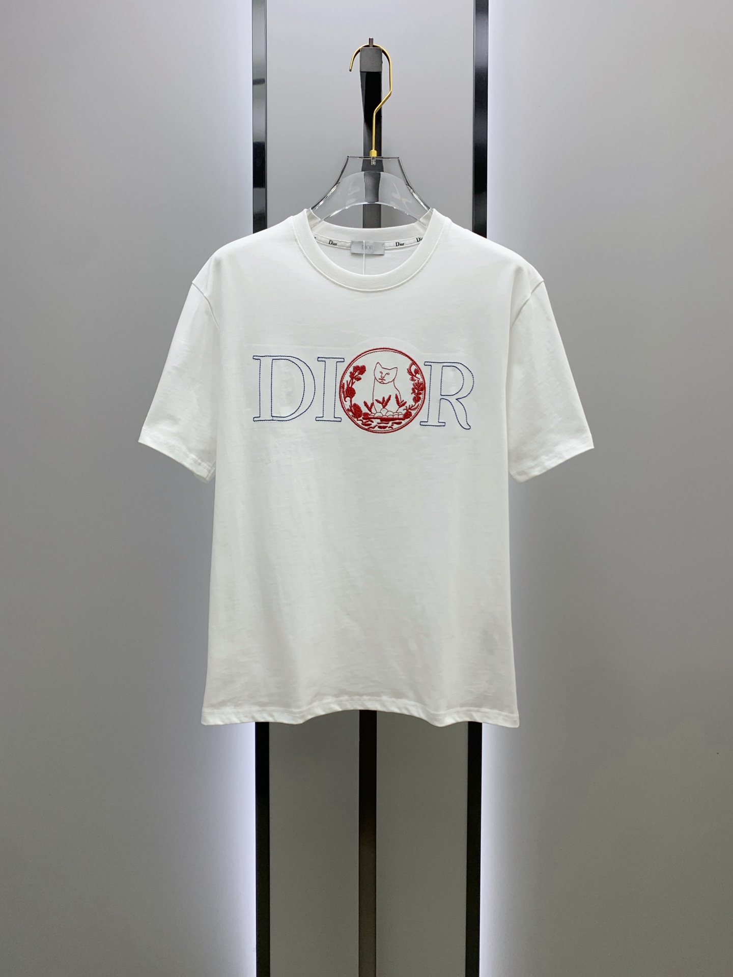 P迪奥2025夏季新款短袖T恤，个性艺术系列全网独家首发 百搭款细节处理完美纯棉面料十分精致 原版面料 