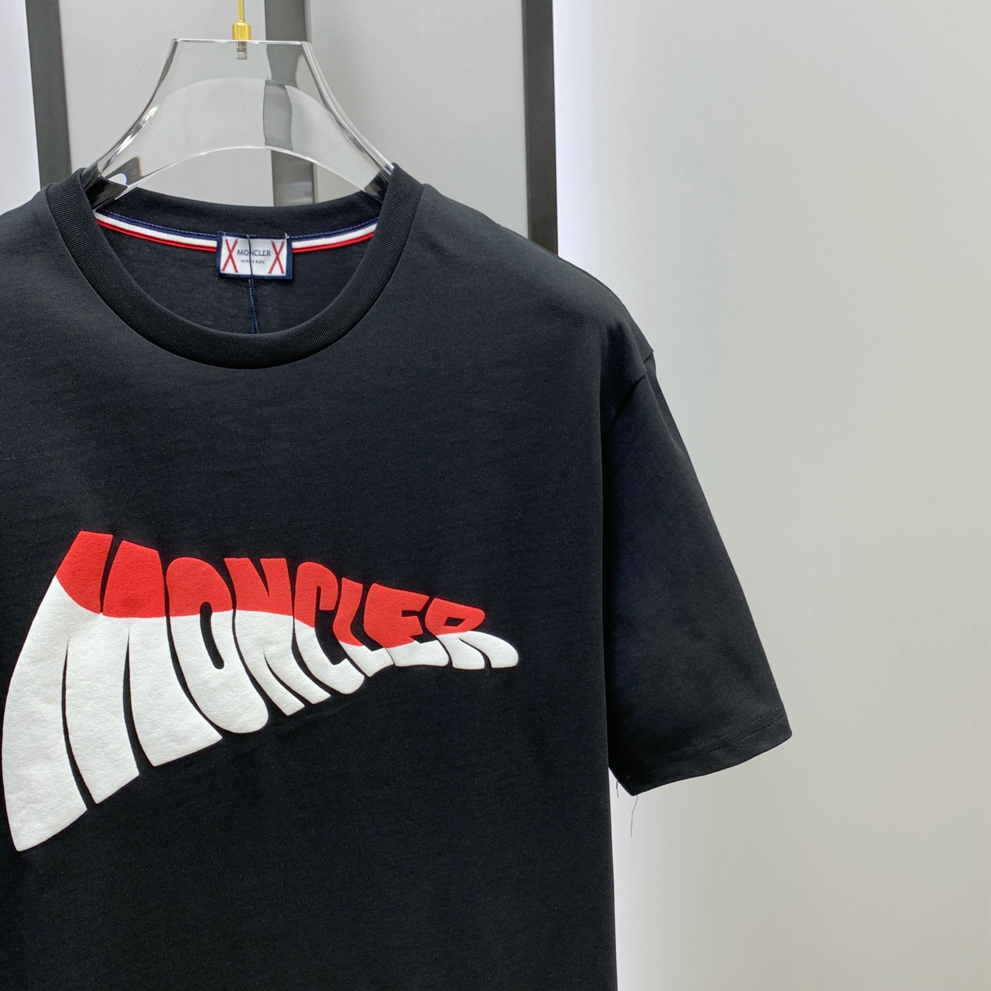 P蒙口2025夏季新款短袖T恤，个性艺术系列全网独家首发 百搭款细节处理完美纯棉面料十分精致 原版面料 