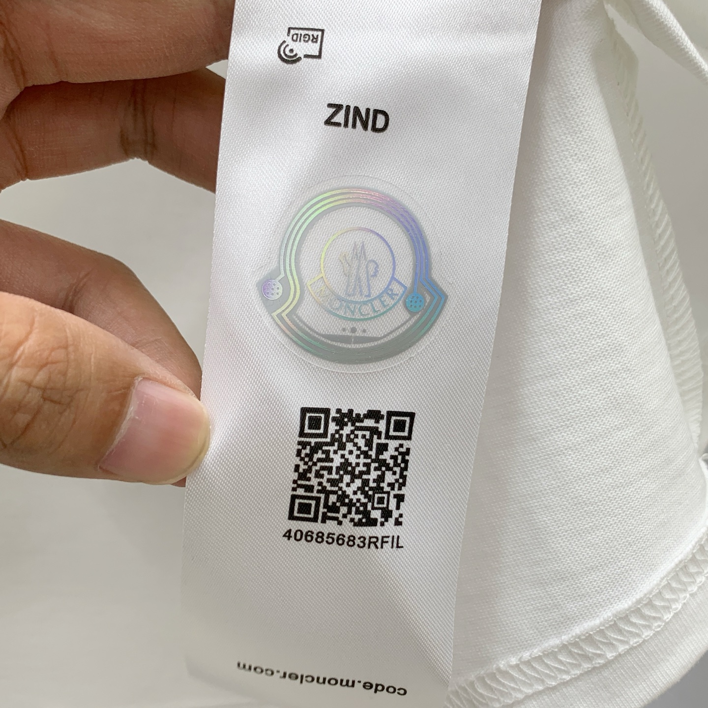 P蒙口2025夏季新款短袖T恤，个性艺术系列全网独家首发 百搭款细节处理完美纯棉面料十分精致 原版面料 