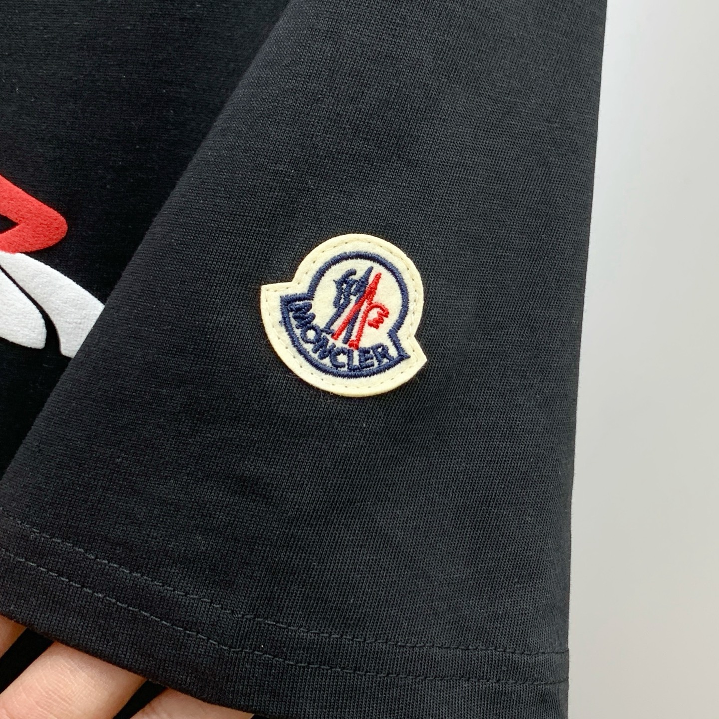 P蒙口2025夏季新款短袖T恤，个性艺术系列全网独家首发 百搭款细节处理完美纯棉面料十分精致 原版面料 