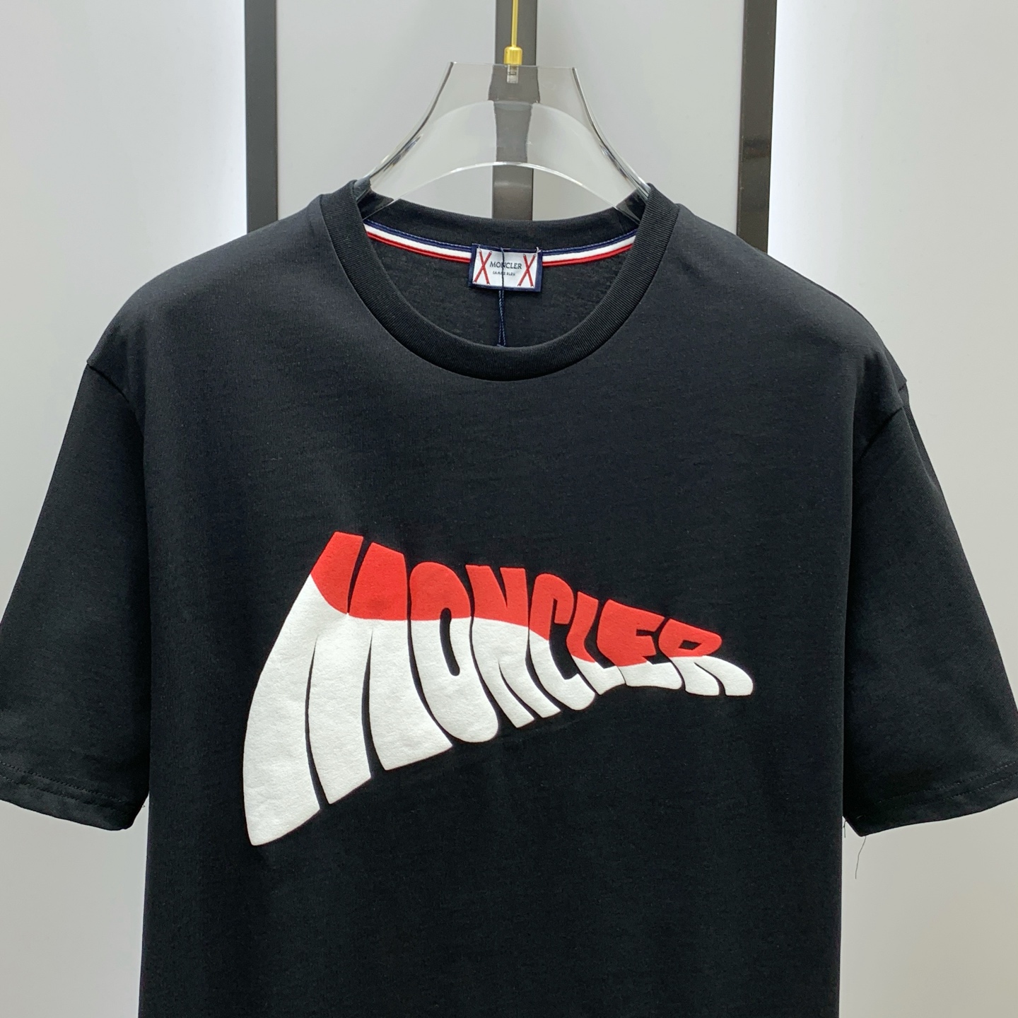 P蒙口2025夏季新款短袖T恤，个性艺术系列全网独家首发 百搭款细节处理完美纯棉面料十分精致 原版面料 