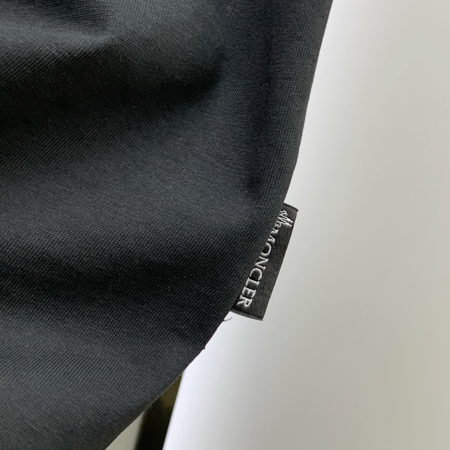 P蒙口2025夏季新款短袖T恤，个性艺术系列全网独家首发 百搭款细节处理完美纯棉面料十分精致 原版面料 