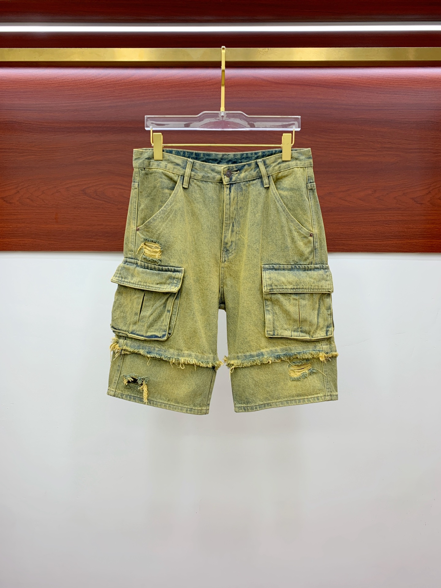 NO:161240,Balenciaga high-end customization 2025Ss spring and summer new original single hot denim shorts super customization original hardware super heavy industry craftsmanship excellent style, impeccable details!  The style is not picky!  Must-have sizes for summer: 29-38 (no 35 no 37), balenciaga, shorts, alexander wang19860909巴黎世家高端定制 2025Ss春夏新款原单爆款牛仔短裤 超级定制款 原版五金 超级重工工艺 版型超赞,细节做工无可挑剔！款式不挑人！夏季必备尺码:29-38（无35无37）,,balenciaga,shorts,alexander wang,Men's clothing