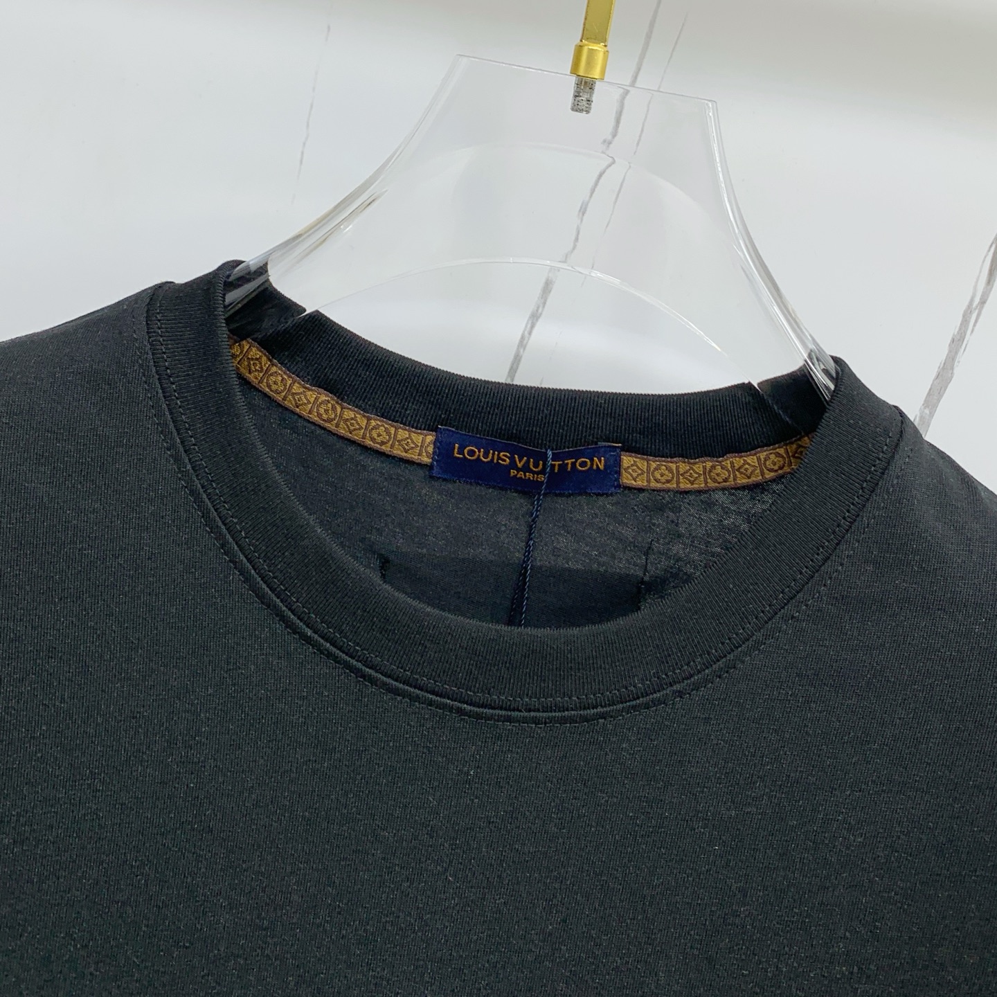 Louis Vuitton 2025 Summer Short Sleeve T-Shirt, Unisex Cotton Tee 6 i1746809396775 6107 0 4