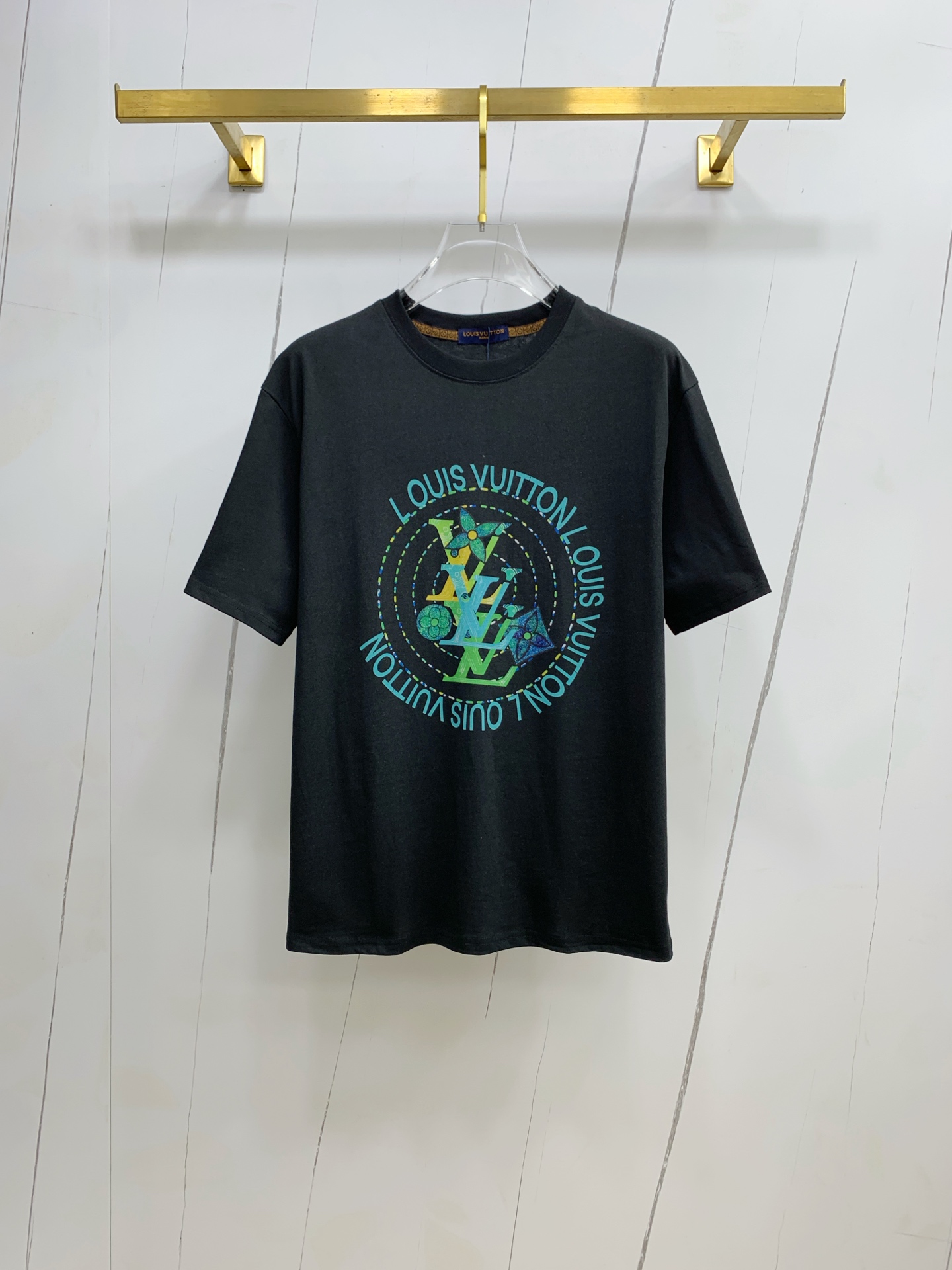 Louis Vuitton 2025 Summer Short Sleeve T-Shirt, Unisex Cotton Tee 3 i1746809396834 6461 0 1
