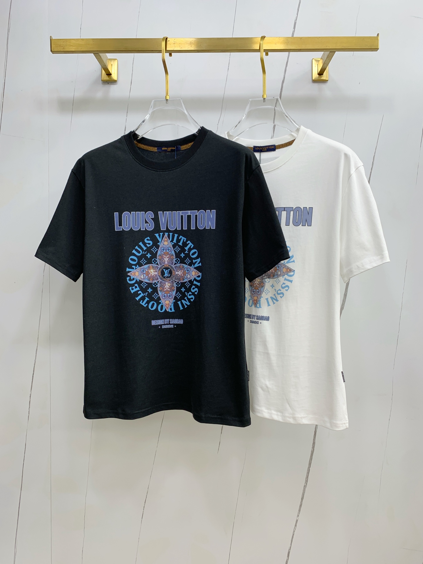 טי שירט קיץ Louis Vuitton 2025 - קולקציית אמנות ייחודית, נוחה ואופנתית 12 i1746809418168 7741 0 11