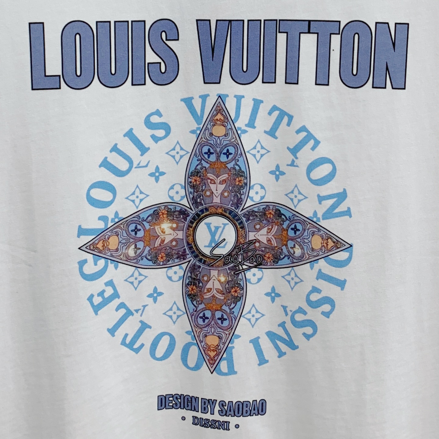 טי שירט קיץ Louis Vuitton 2025 - קולקציית אמנות ייחודית, נוחה ואופנתית 7 i1746809420224 3814 0 5