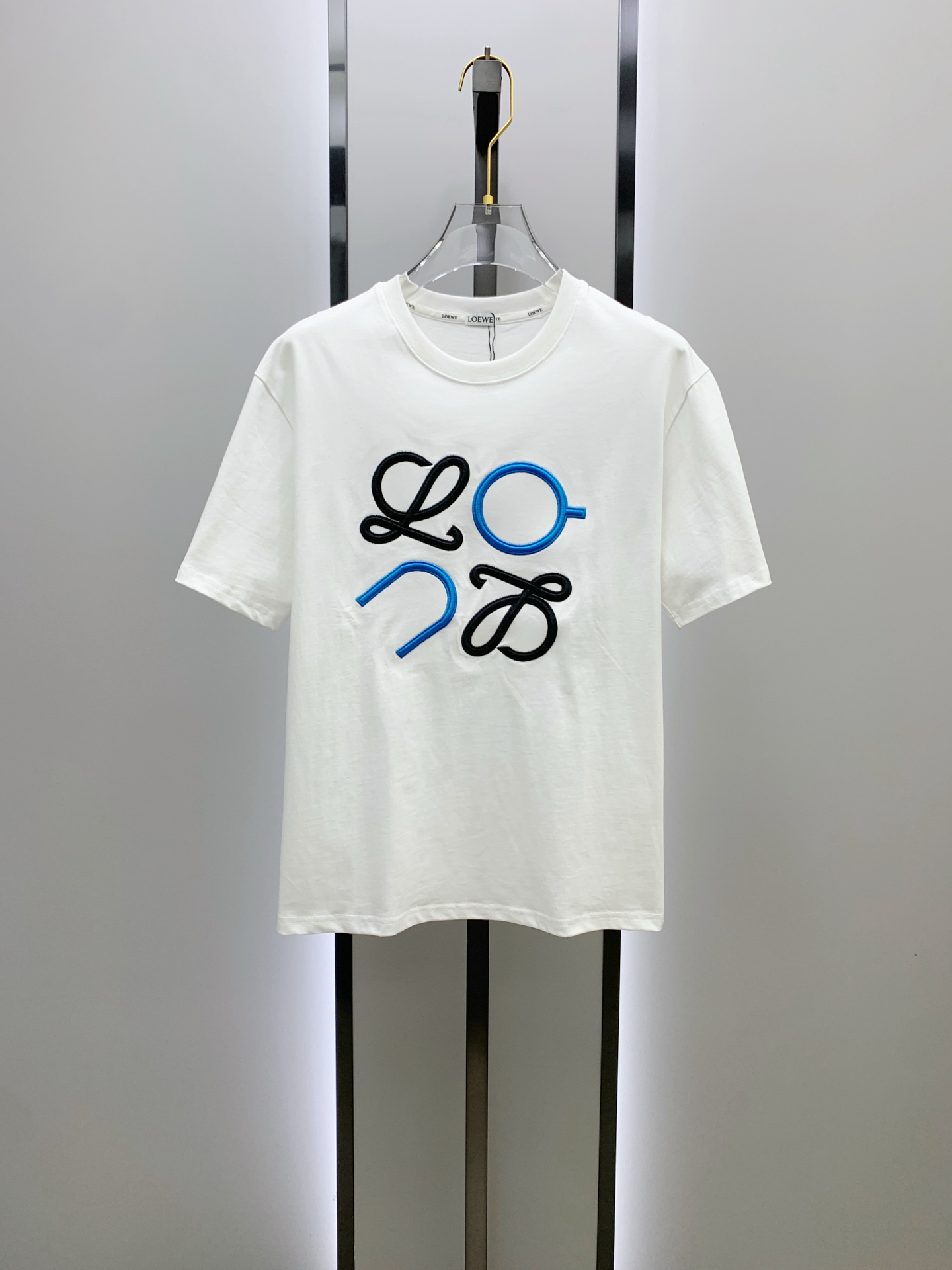 P罗意威2025夏季新款短袖T恤，个性艺术系列全网独家首发 百搭款细节处理完美纯棉面料十分精致 原版面料