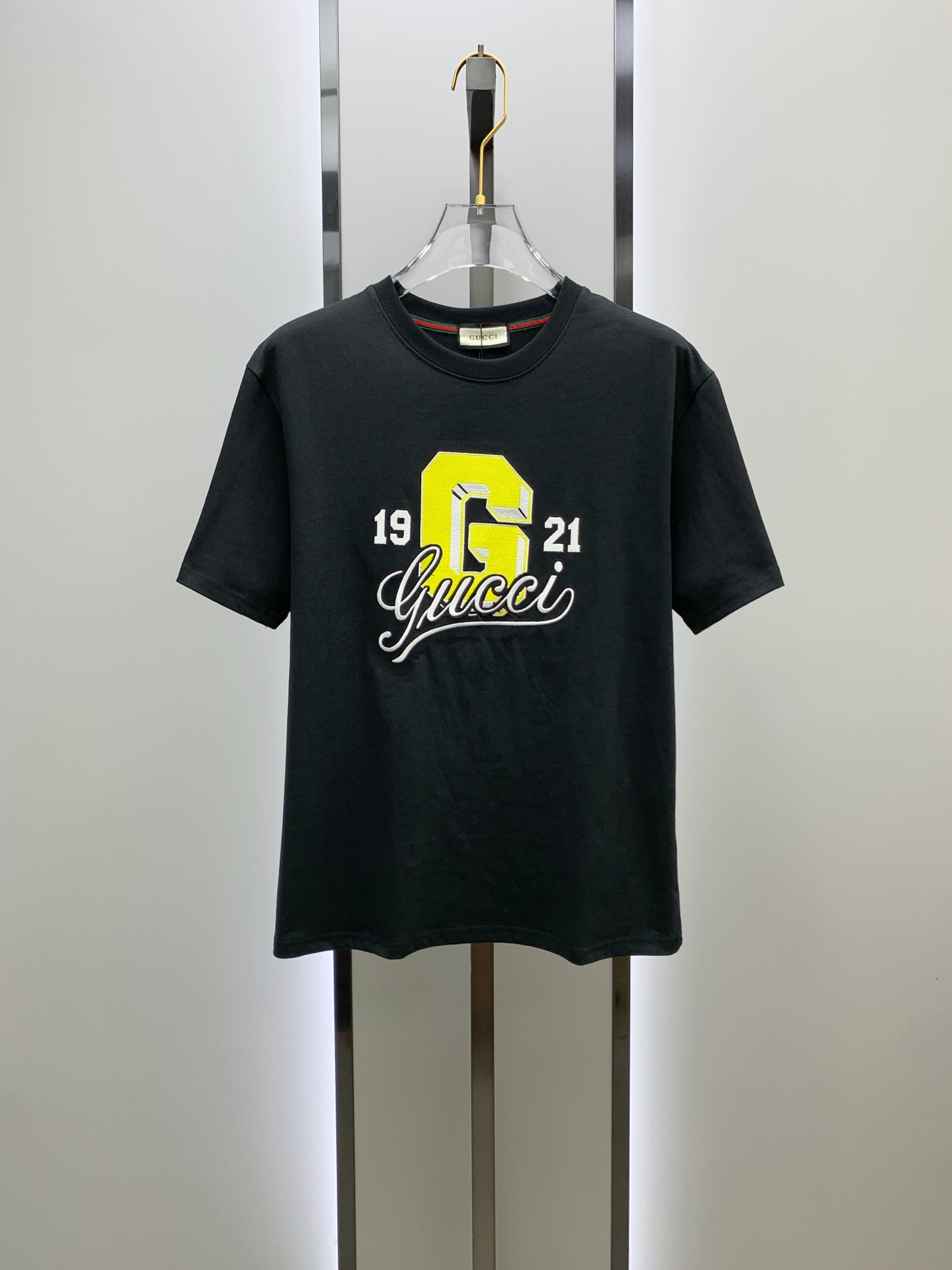 P古驰2025夏季新款短袖T恤，个性艺术系列全网独家首发 百搭款细节处理完美纯棉面料十分精致 原版面料 