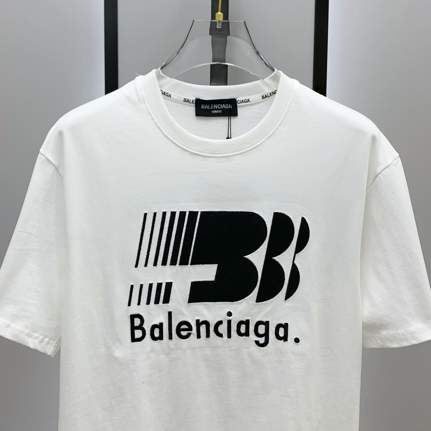 P巴黎世家2025夏季新款短袖T恤，个性艺术系列全网独家首发 百搭款细节处理完美纯棉面料十分精致 原版面