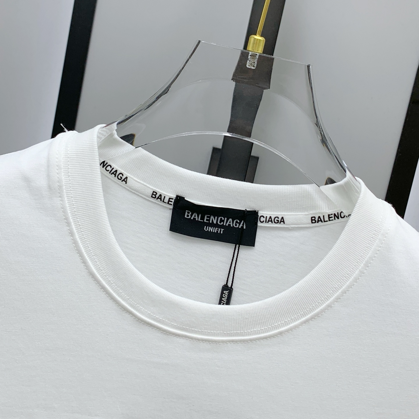 P巴黎世家2025夏季新款短袖T恤，个性艺术系列全网独家首发 百搭款细节处理完美纯棉面料十分精致 原版面