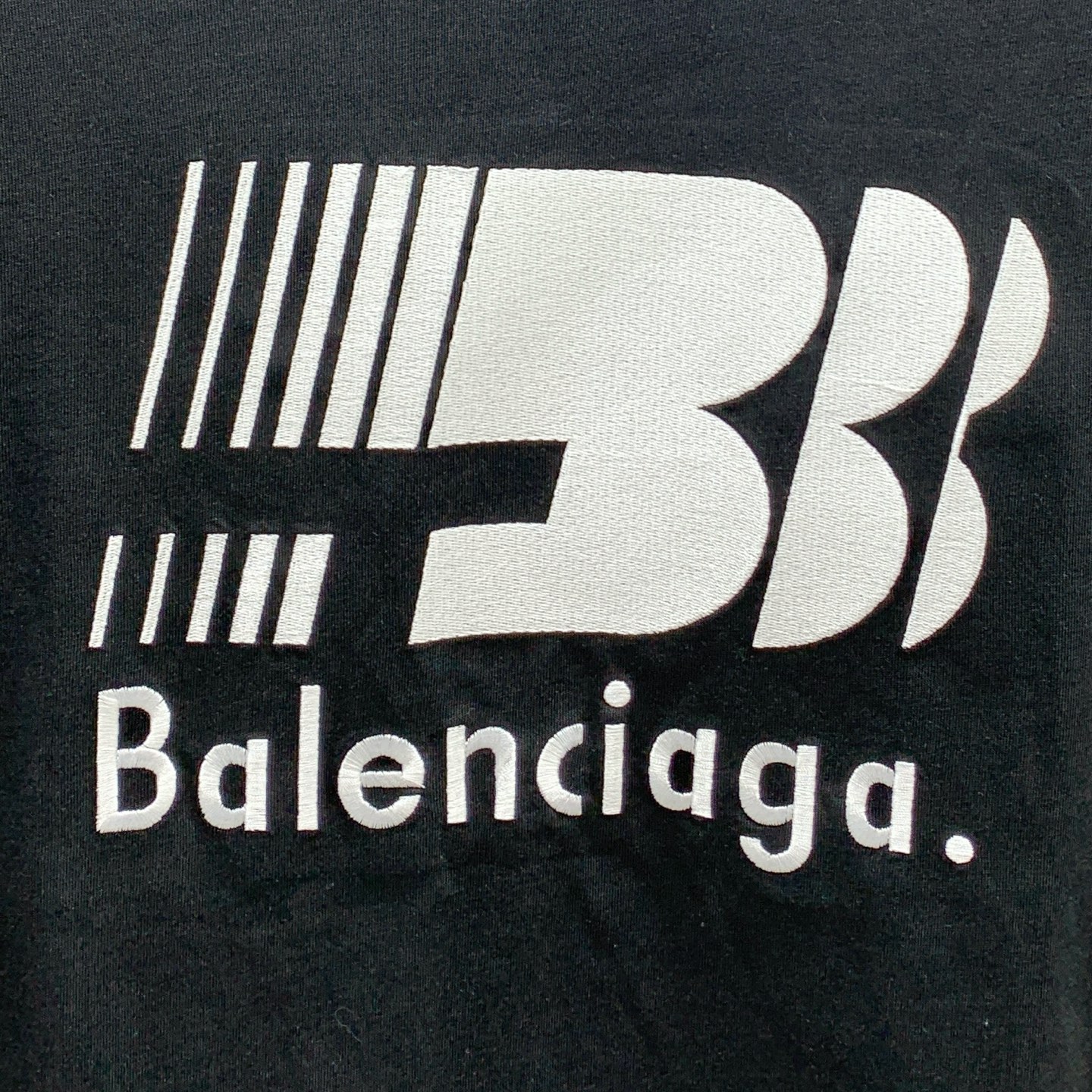 P巴黎世家2025夏季新款短袖T恤，个性艺术系列全网独家首发 百搭款细节处理完美纯棉面料十分精致 原版面