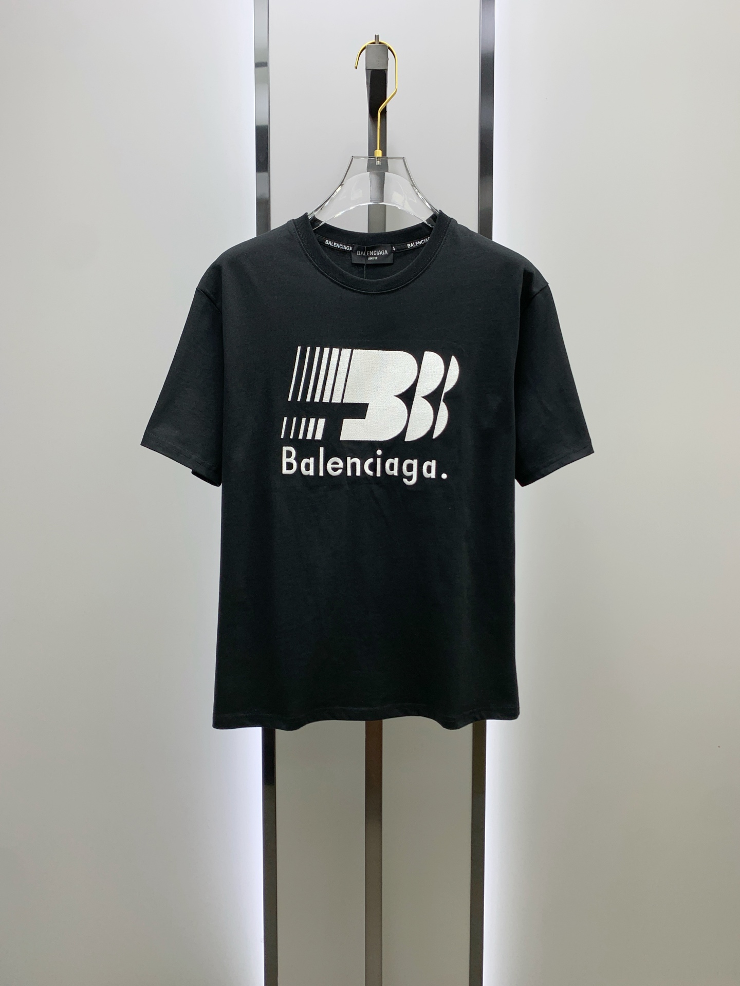 P巴黎世家2025夏季新款短袖T恤，个性艺术系列全网独家首发 百搭款细节处理完美纯棉面料十分精致 原版面