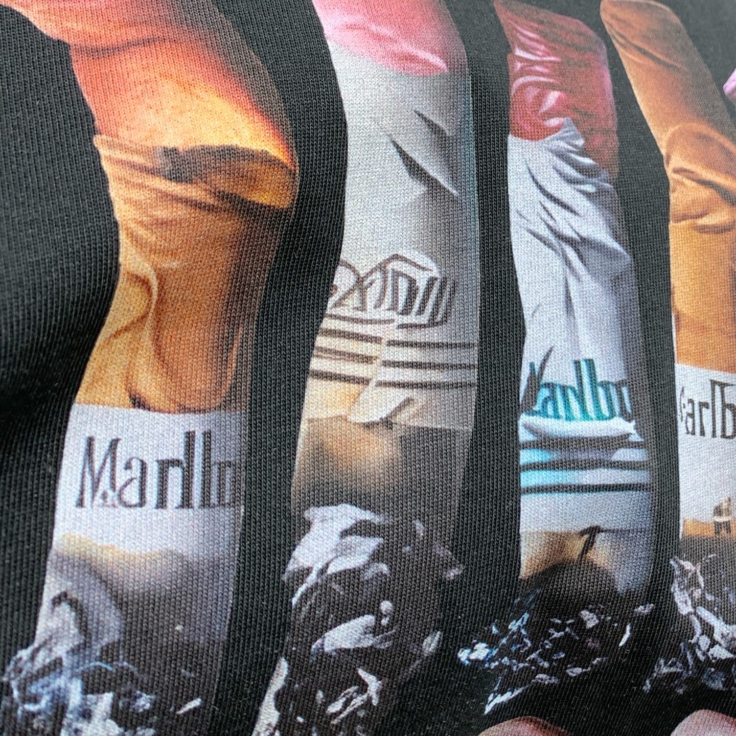 P巴黎世家2025夏季新款短袖T恤，个性艺术系列全网独家首发 百搭款细节处理完美纯棉面料十分精致 原版面