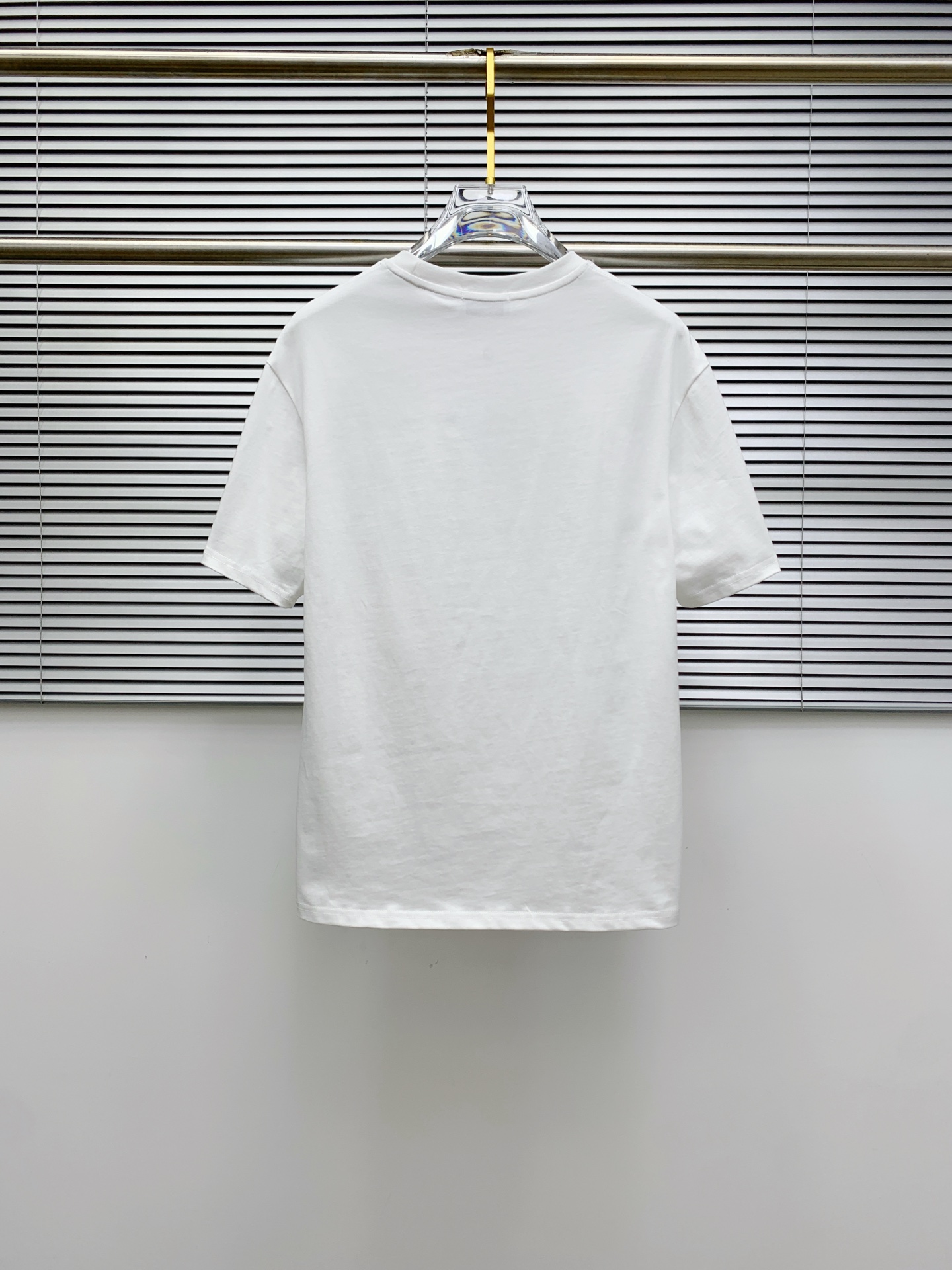 Armani 个性艺术系列 短袖T恤服装,男,女 9