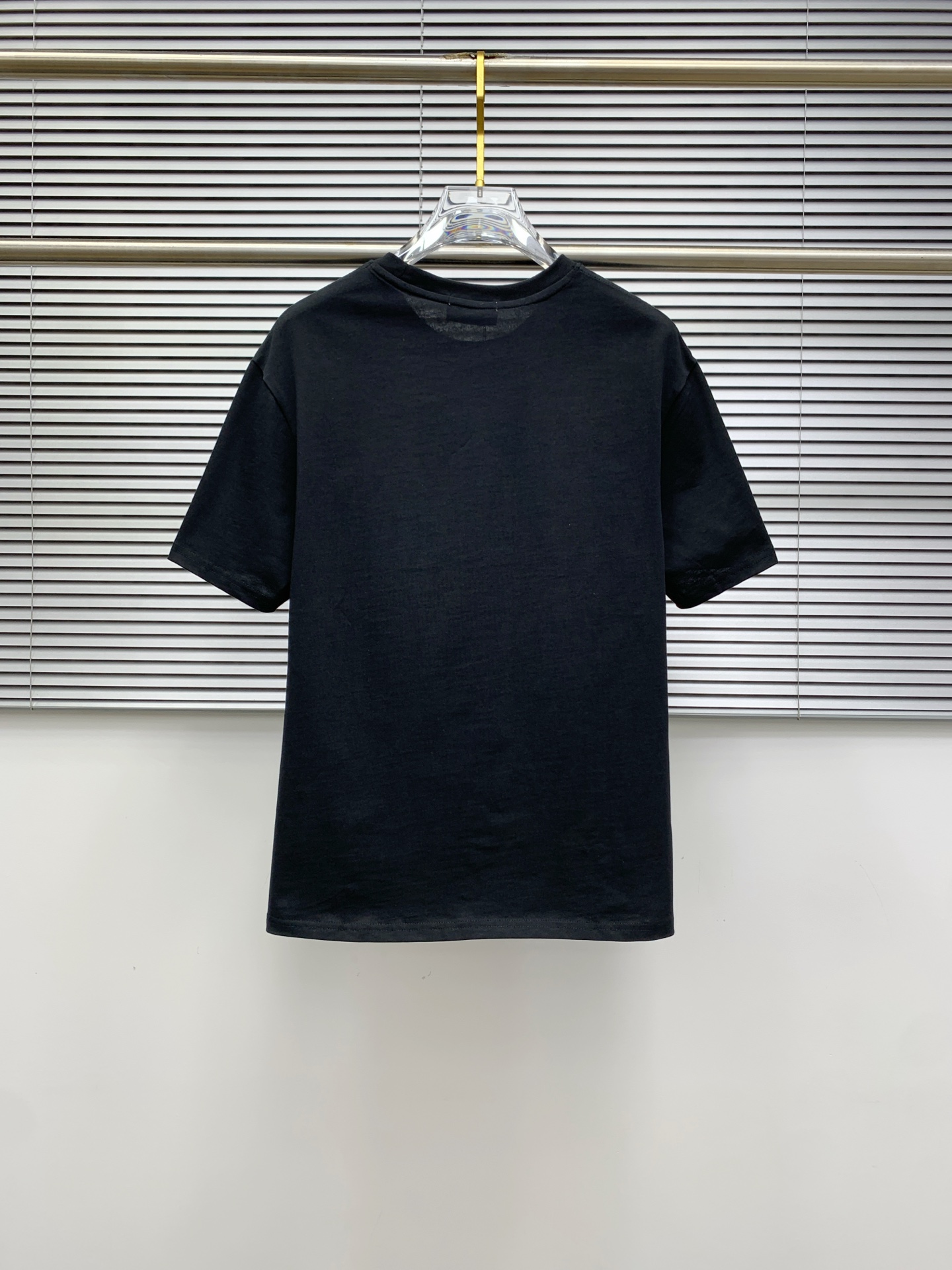 Armani 个性艺术系列 短袖T恤服装,男,女 9