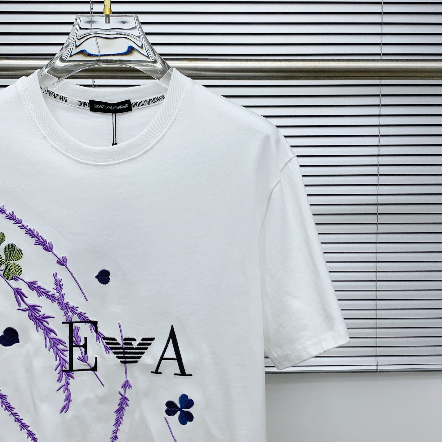 Armani 个性艺术系列 短袖T恤服装,男,女 4