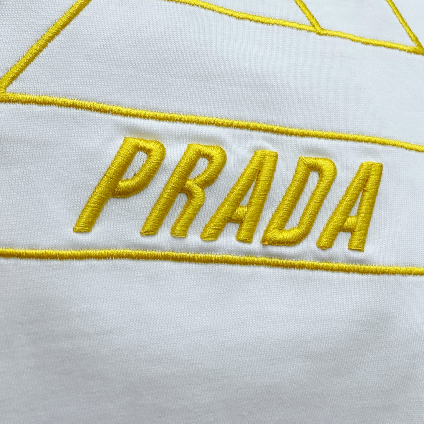 Prada 个性艺术系列 短袖T恤服装,男,女 7