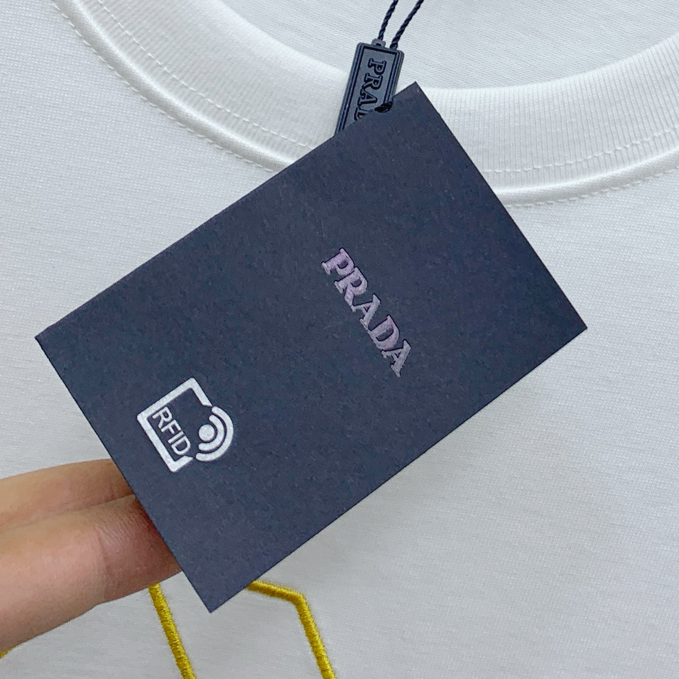 Prada 个性艺术系列 短袖T恤服装,男,女 3