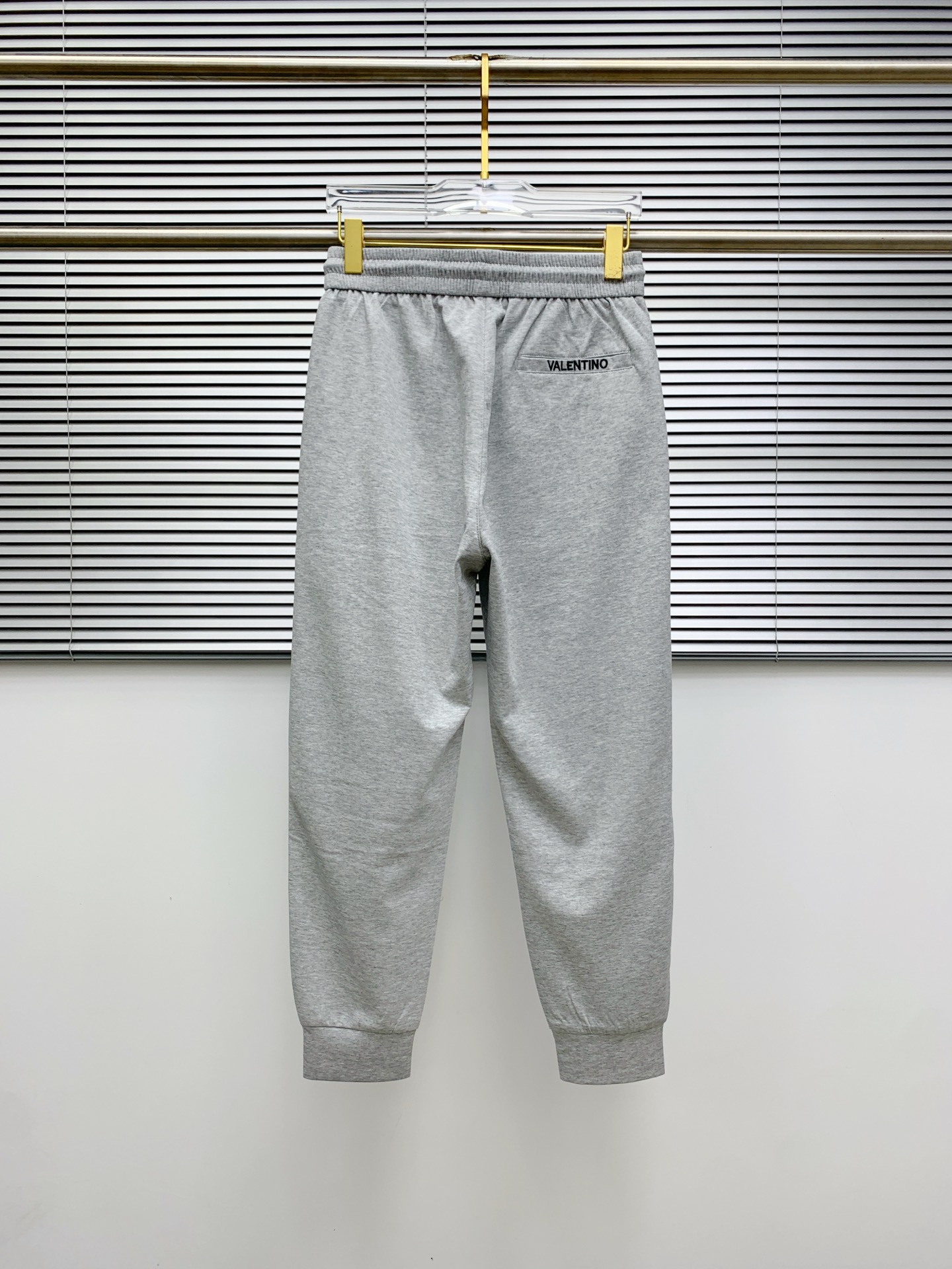 Valentino 25SS Copper-Amino Summer Leisure Pants: Stylish, Comfortable, Versatile. - 图片 9