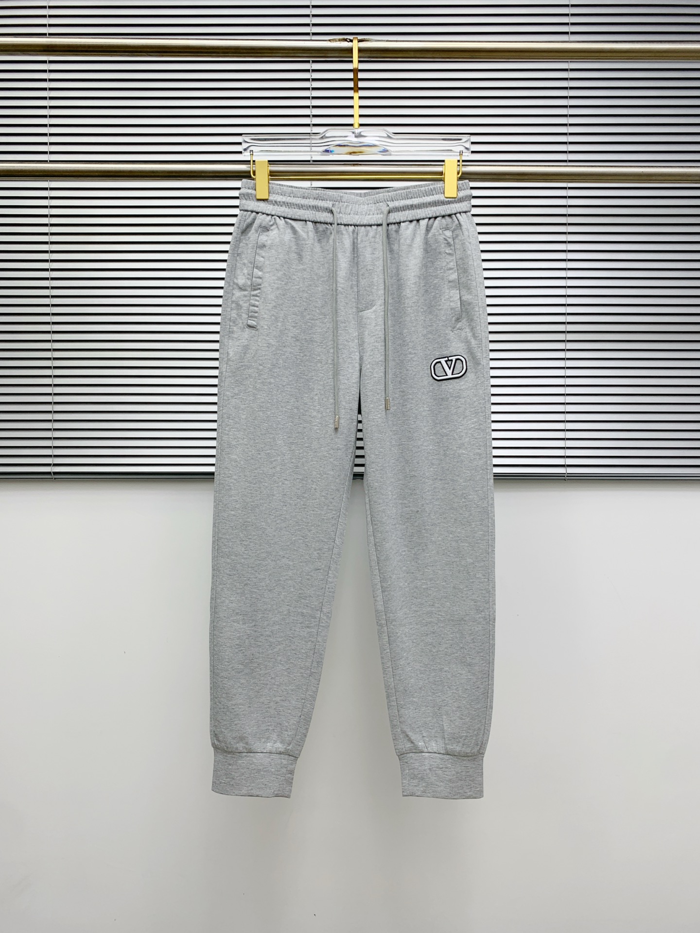 Valentino 25SS Copper-Amino Summer Leisure Pants: Stylish, Comfortable, Versatile. - 图片 1