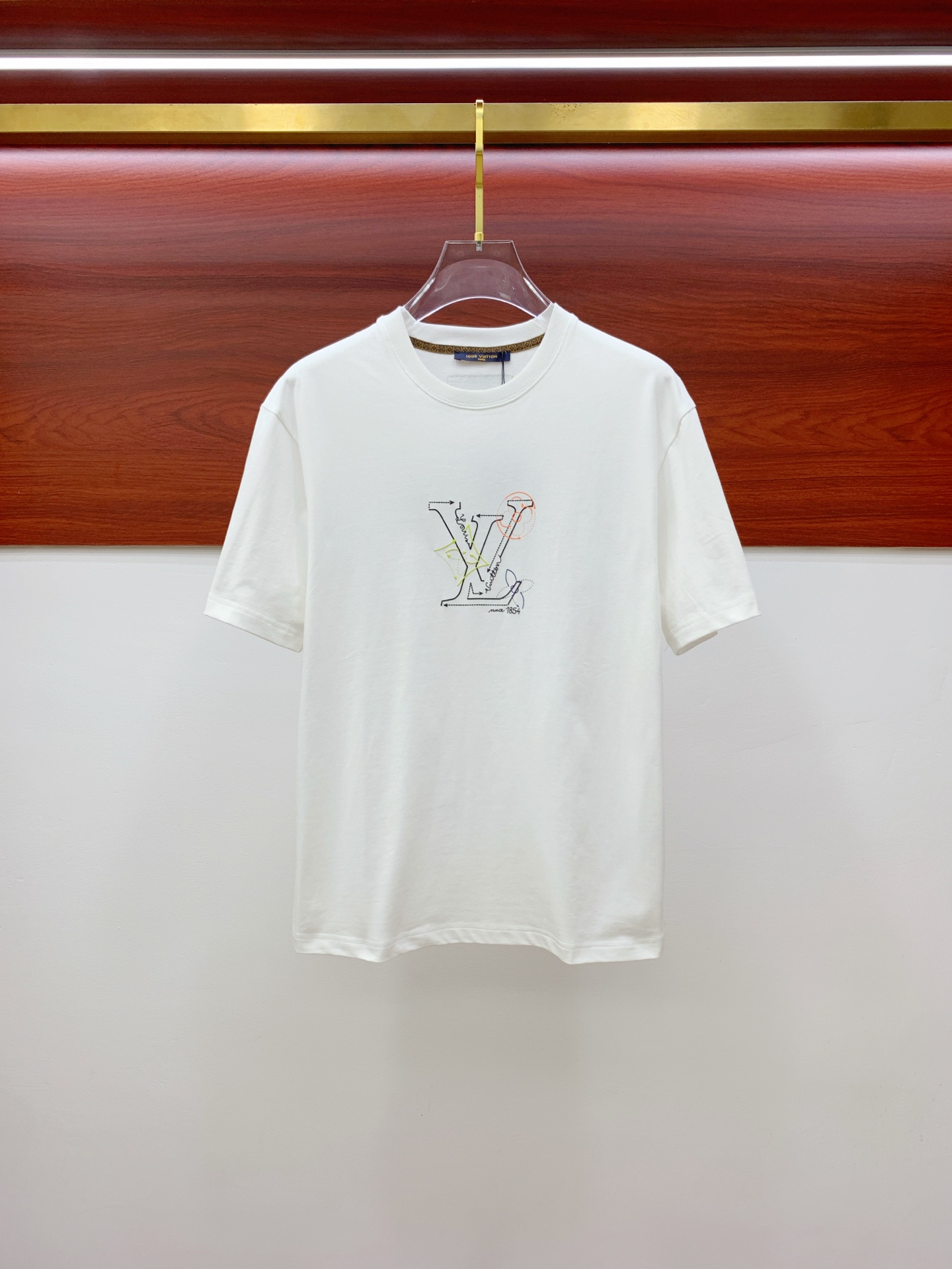 LV2025夏季新款短袖T恤，个性艺术系列全网独家首发 百搭款...