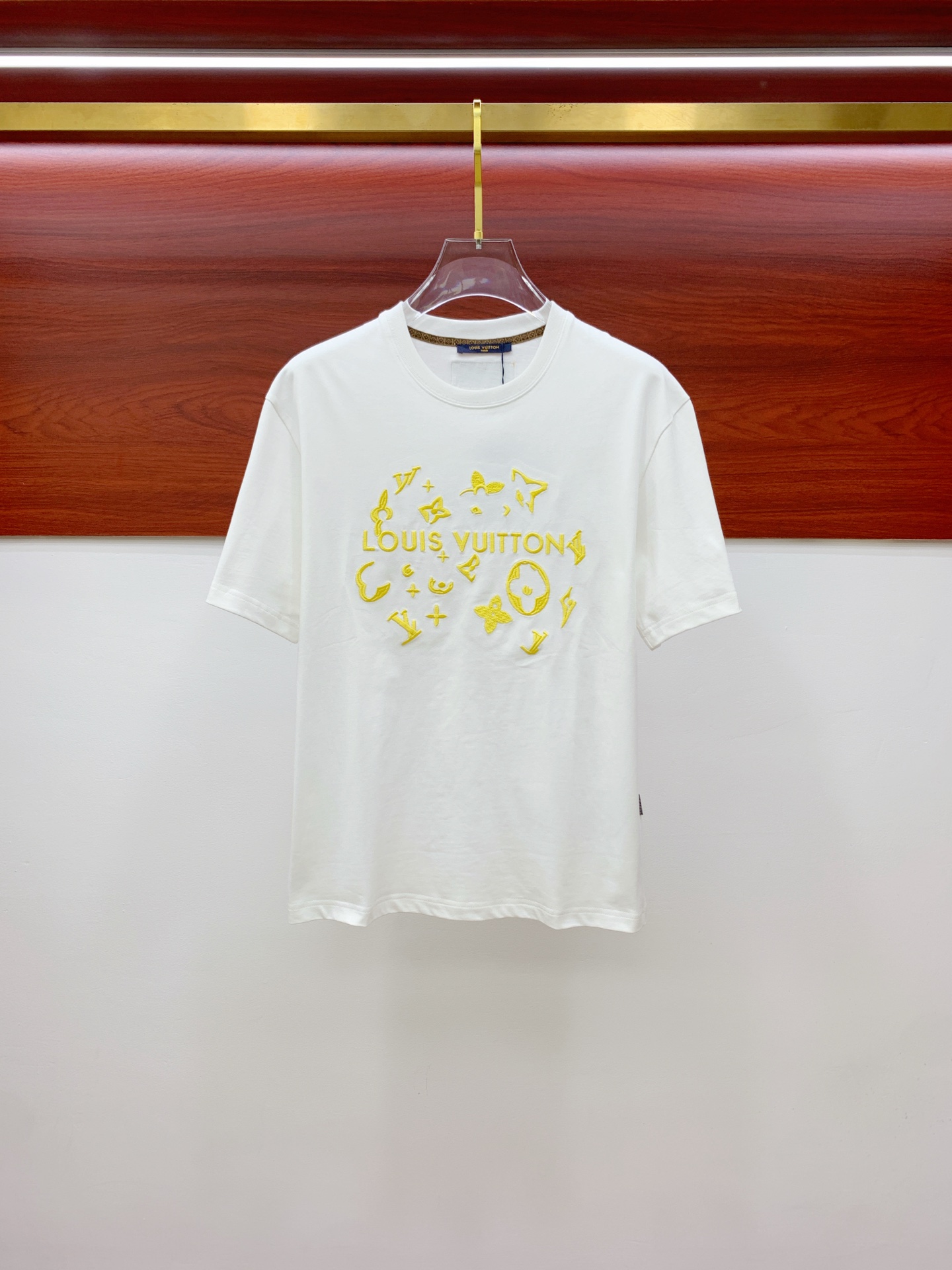 LV2025夏季新款短袖T恤，个性艺术系列全网独家首发 百搭款...