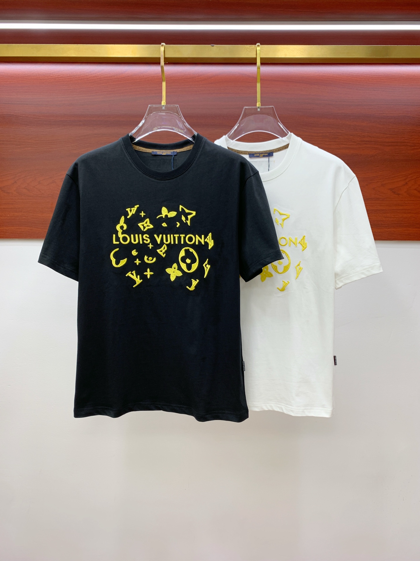 LV2025夏季新款短袖T恤，个性艺术系列全网独家首发 百搭款...