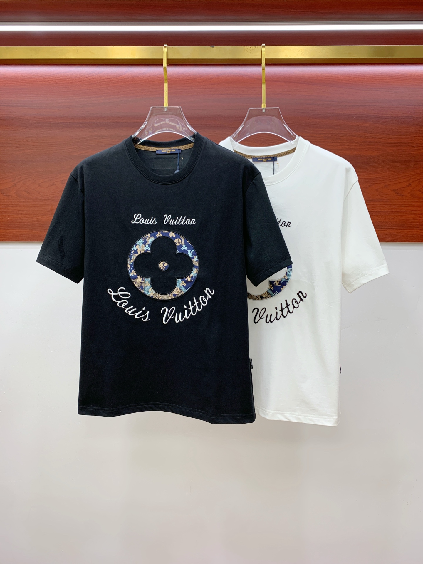 LV2025夏季新款短袖T恤，个性艺术系列全网独家首发 百搭款...