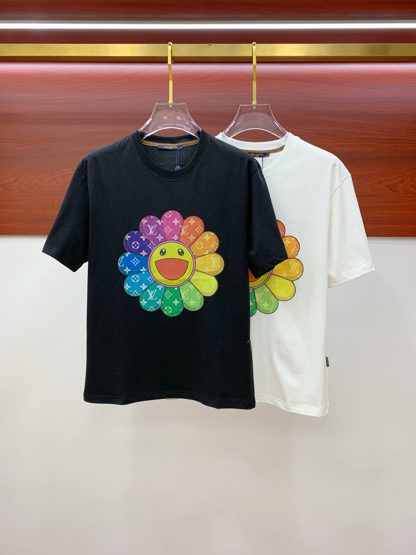 LV2025夏季新款短袖T恤，个性艺术系列全网独家首发 百搭款...
