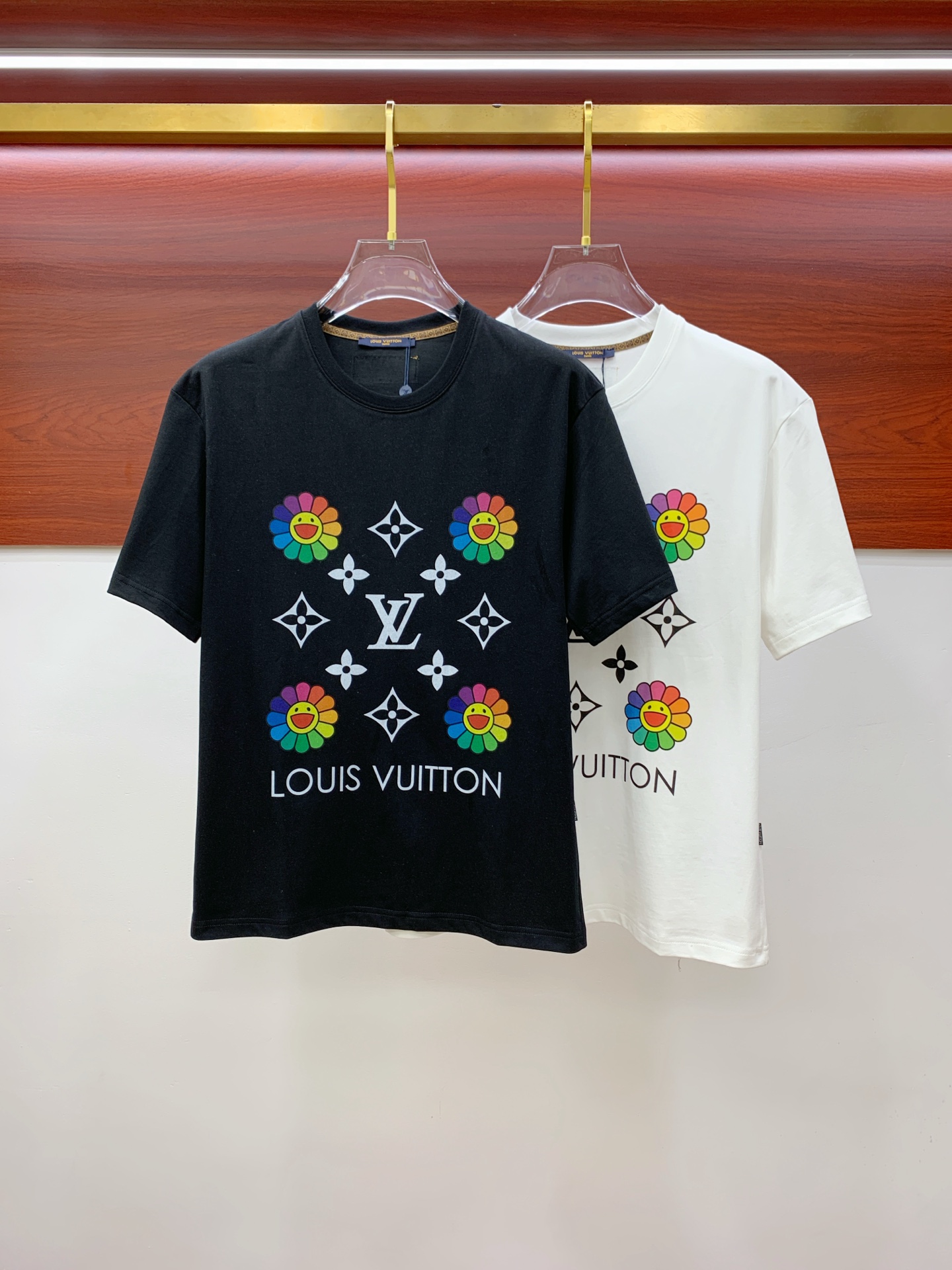 LV2025夏季新款短袖T恤，个性艺术系列全网独家首发 百搭款...